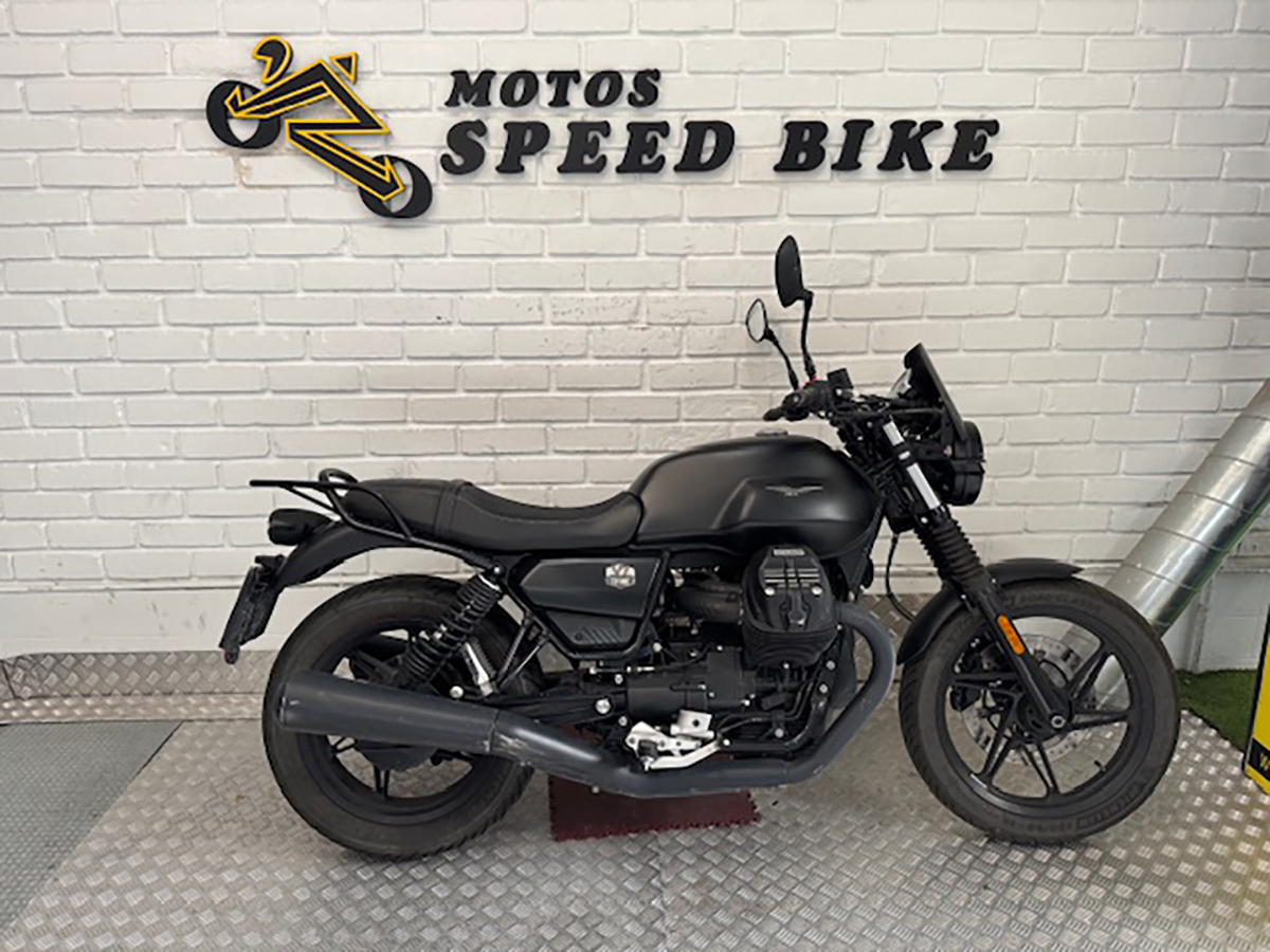 Moto Guzzi V7 Stone
