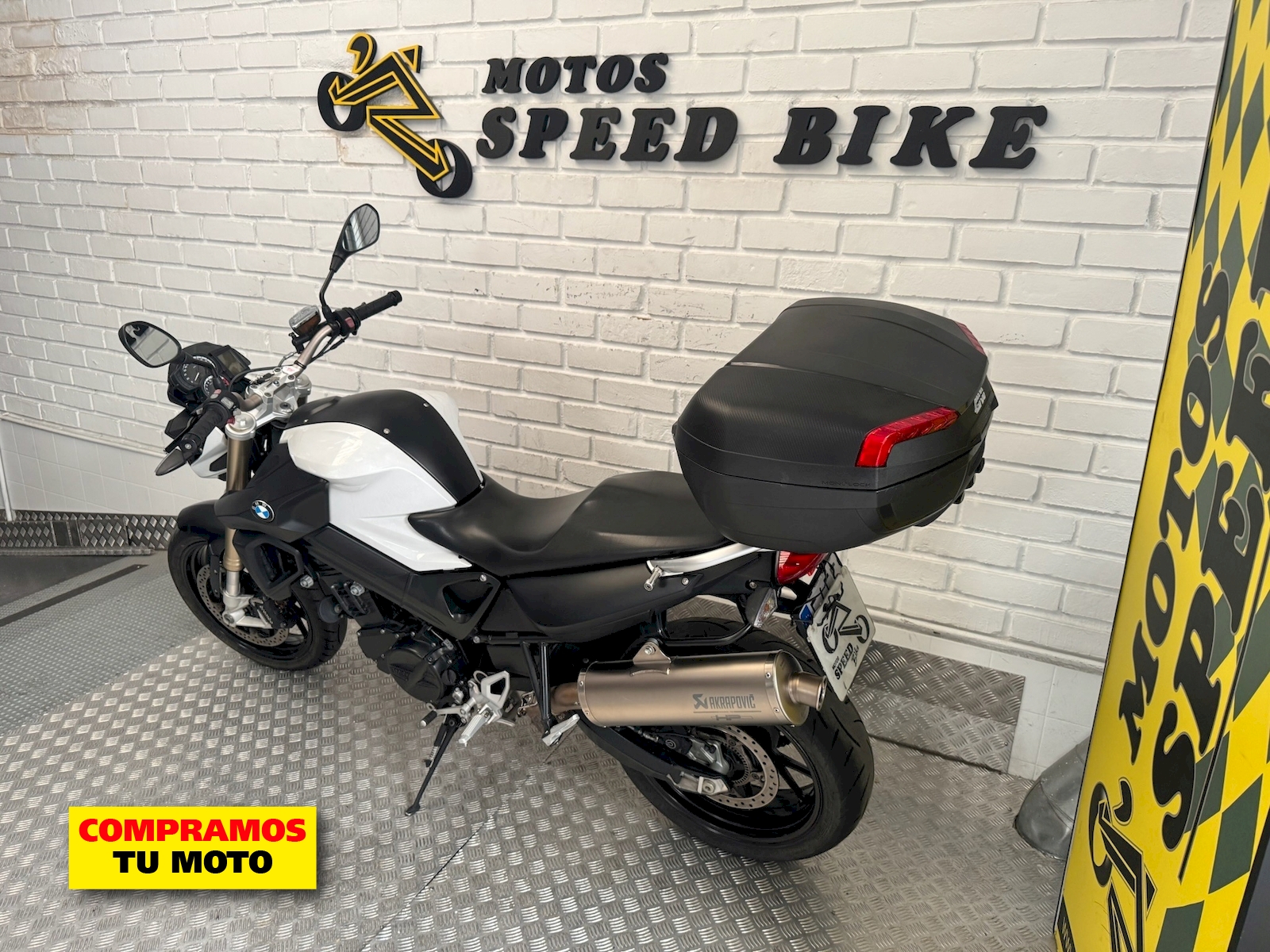 BMW F 800R de ocasión en Madrid - imagen 12