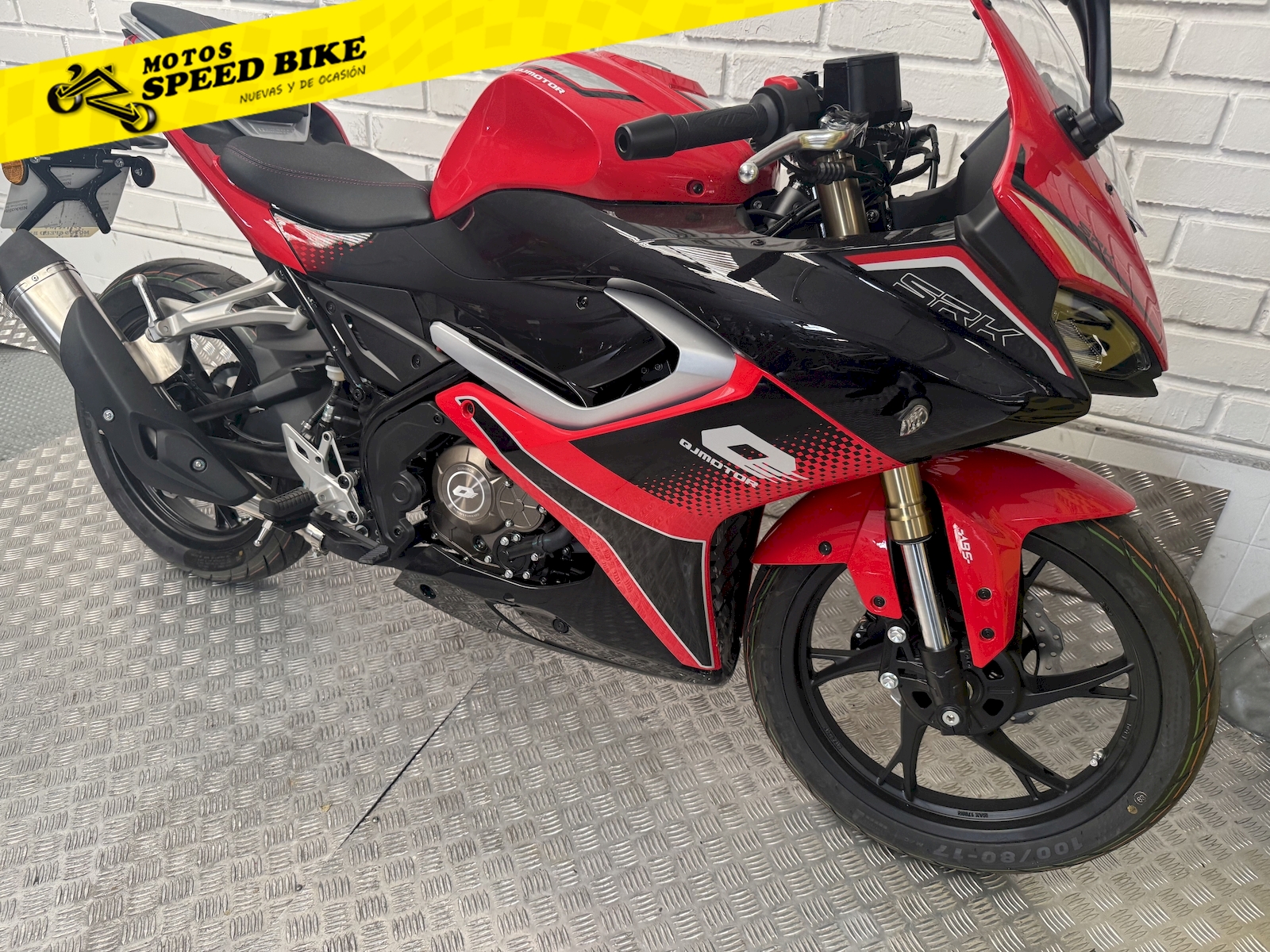 QJ Motor SRK 125 R KM-0 en Madrid - imagen 3