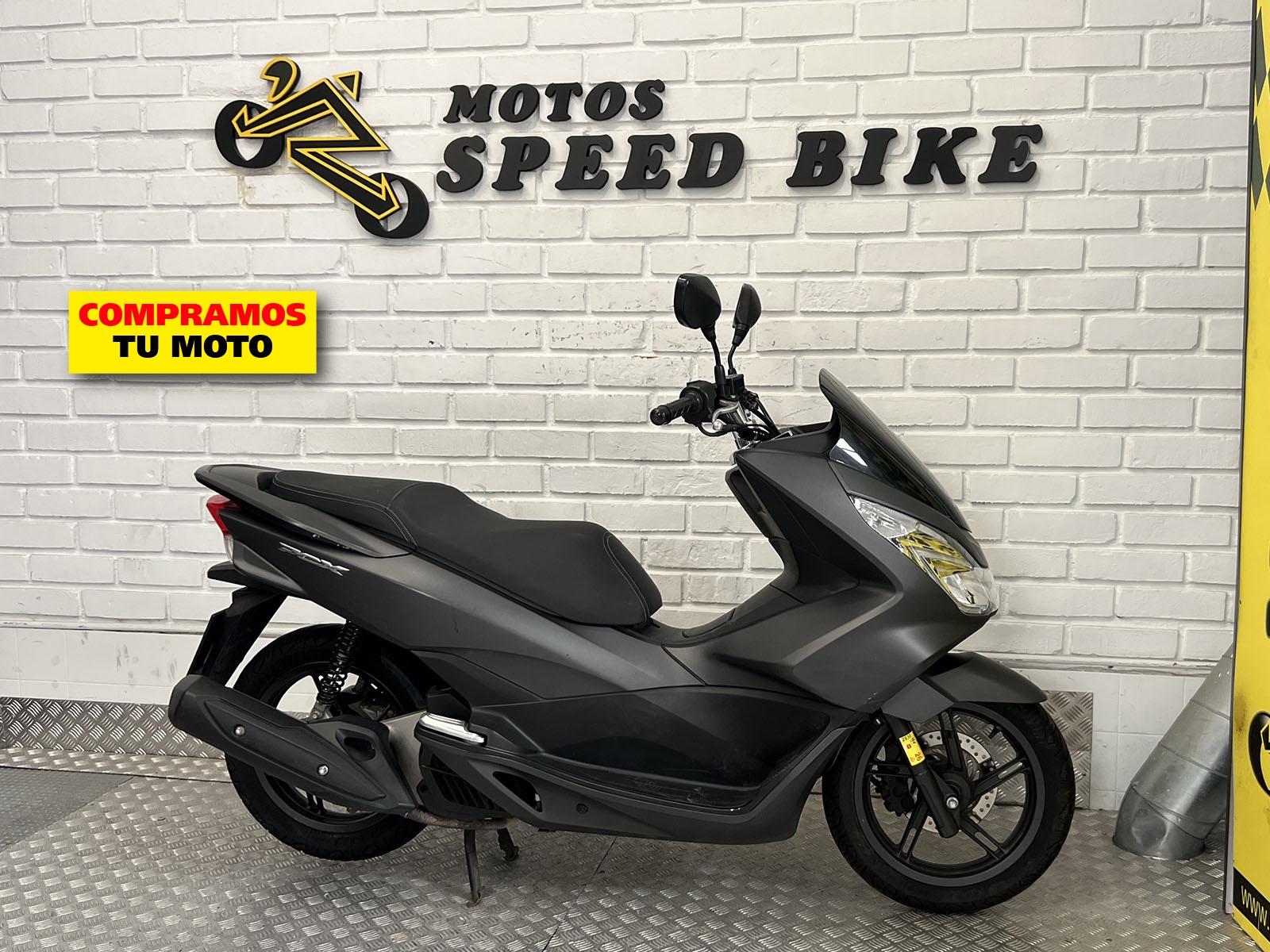 Honda PCX 125 de ocasión en Madrid - imagen 2