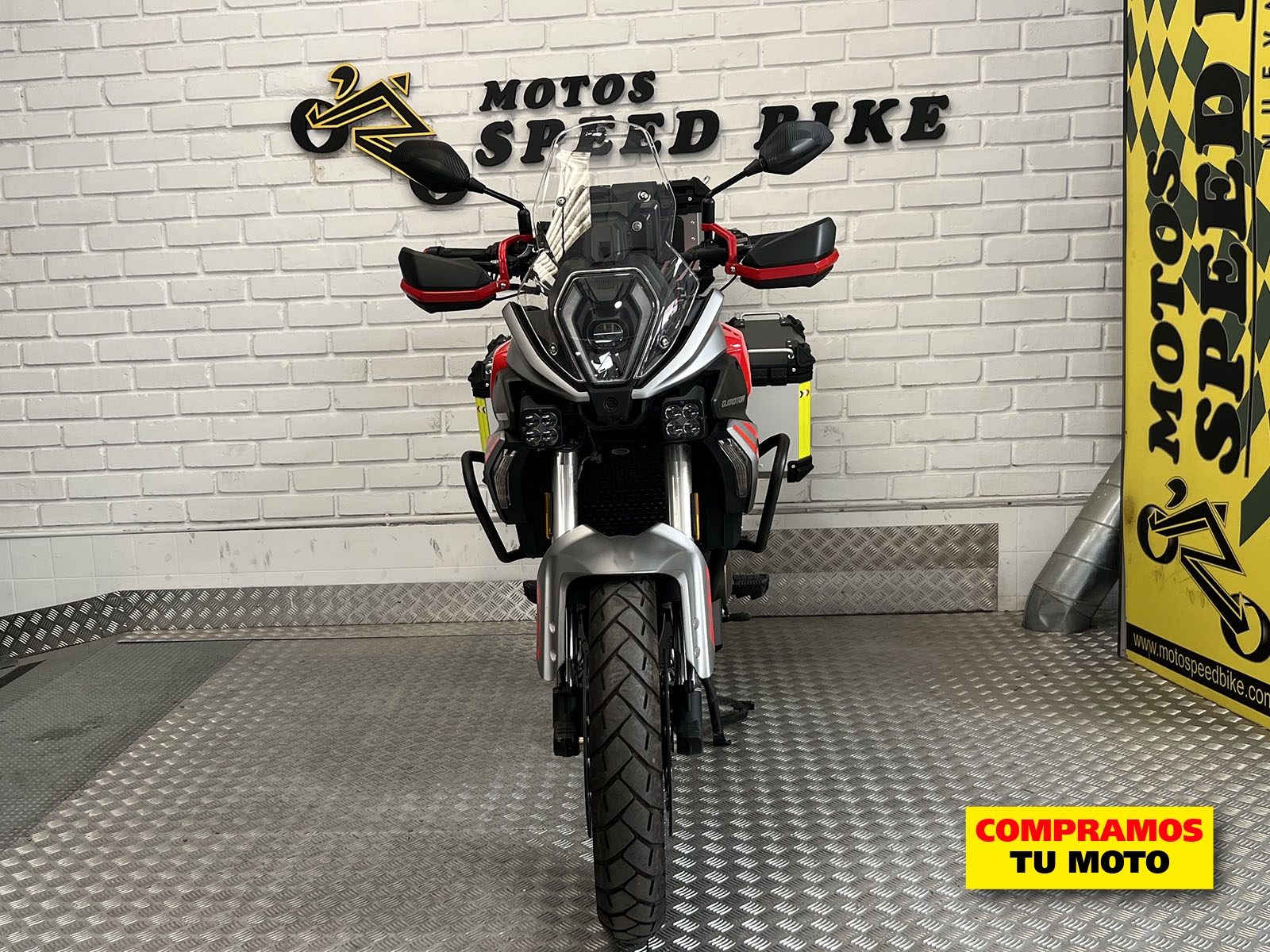 QJ Motor SRT 600 SX de ocasión en Madrid - imagen 8