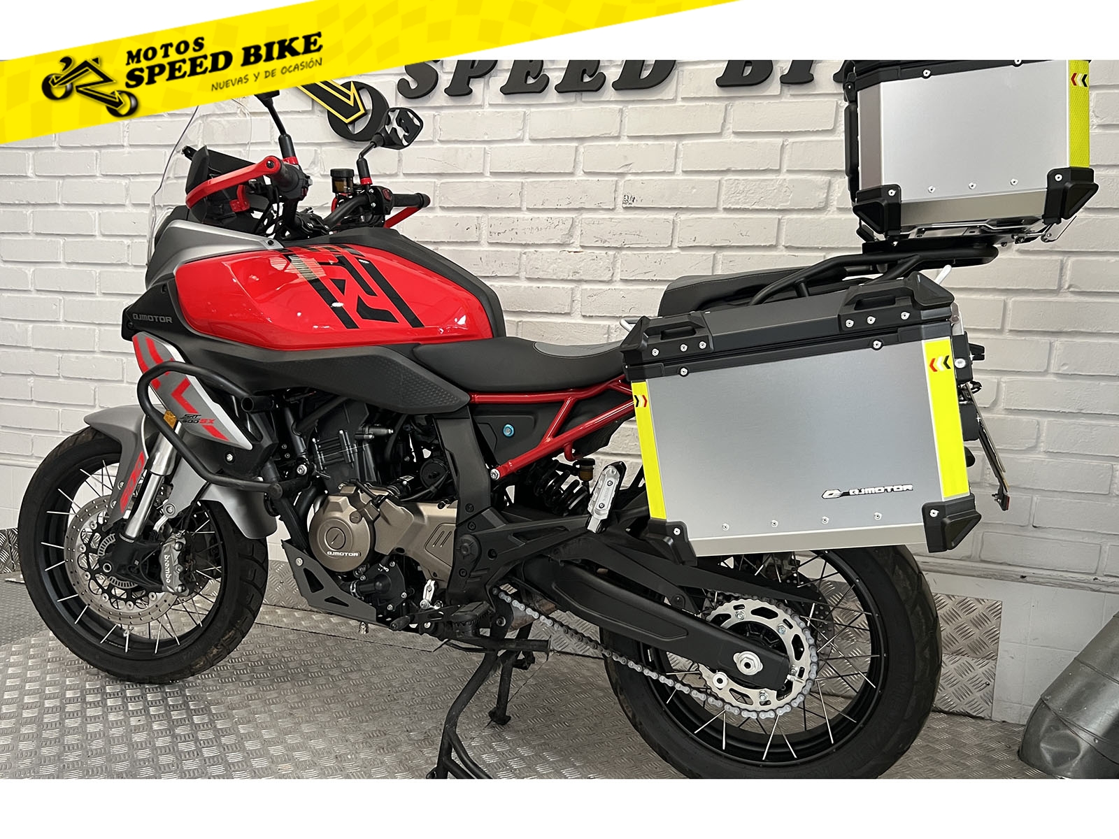 QJ Motor SRT 600 SX de ocasión en Madrid - imagen 13