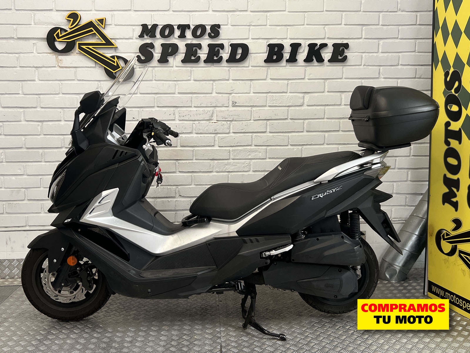Sym Cruisym 125i de ocasión en Madrid - imagen 11