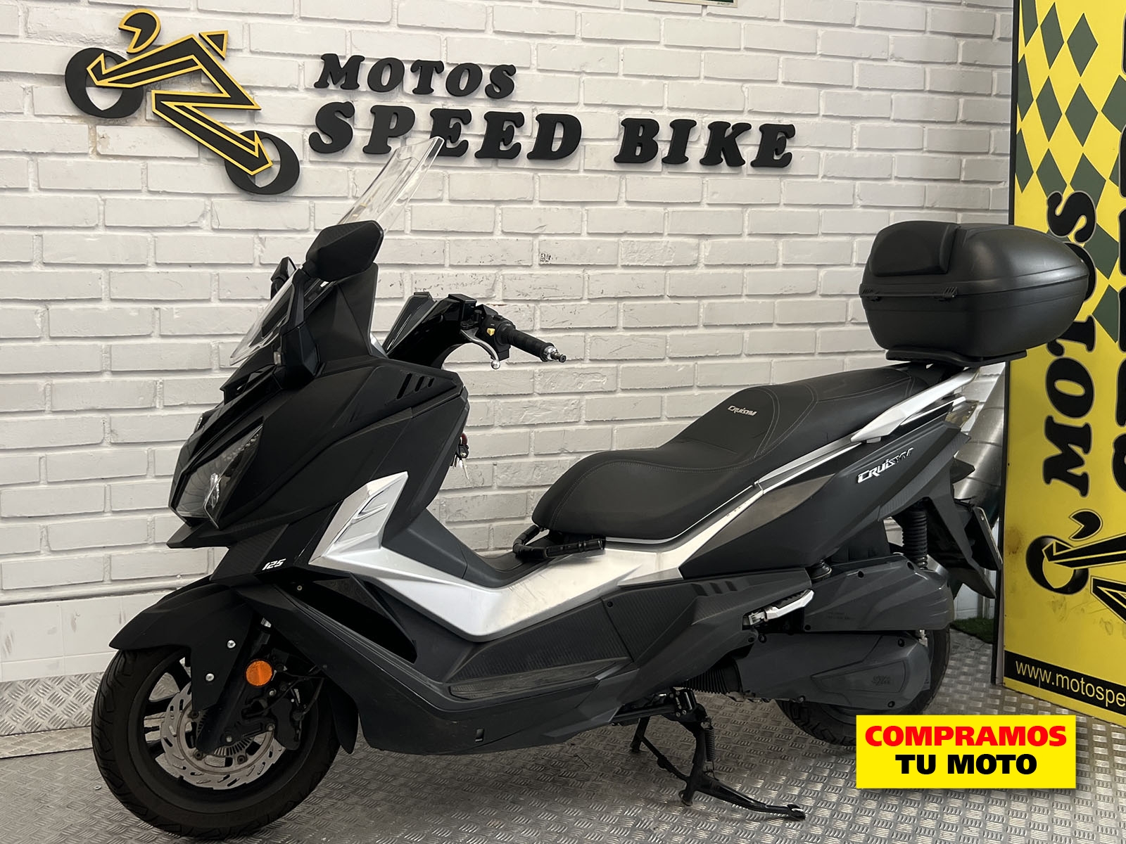 Sym Cruisym 125i de ocasión en Madrid - imagen 13