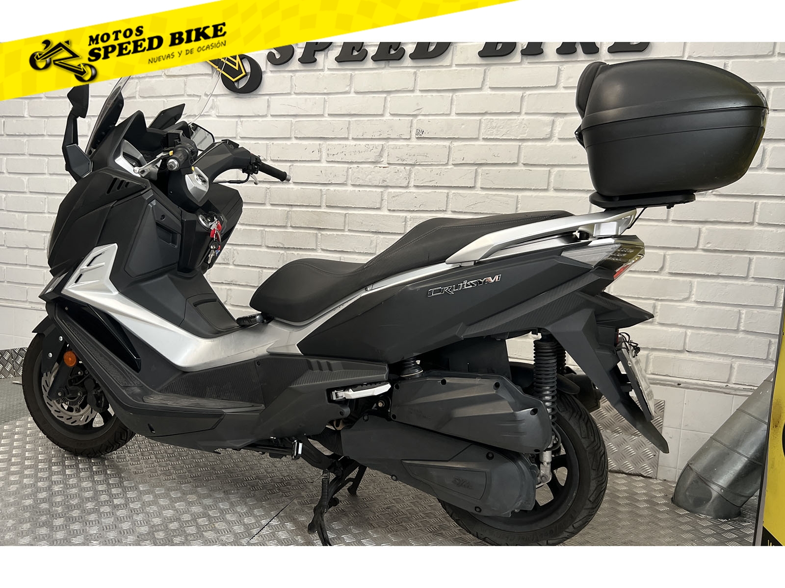 Sym Cruisym 125i de ocasión en Madrid - imagen 11