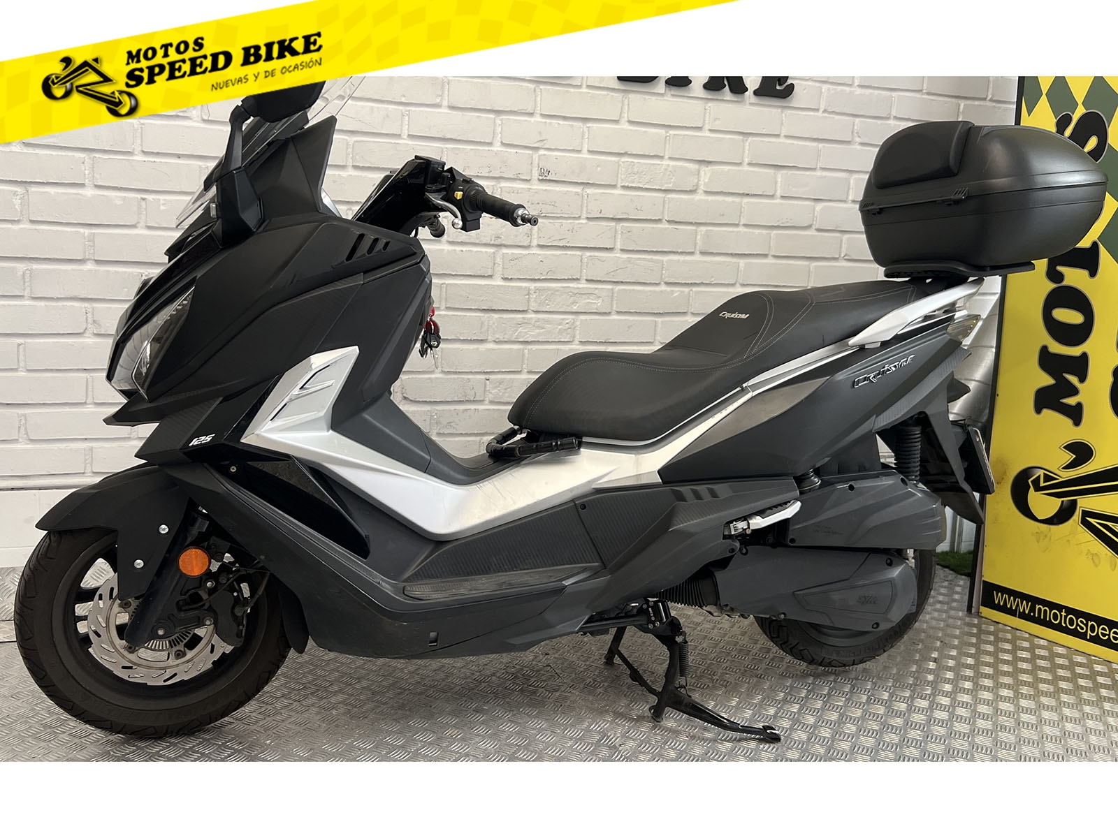 Sym Cruisym 125i de ocasión en Madrid - imagen 13