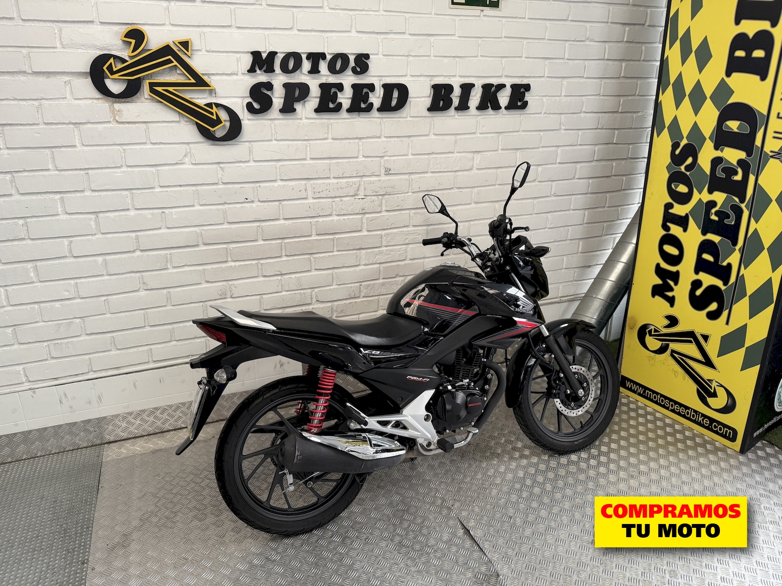 Honda CB 125 F de ocasión en Madrid - imagen 4