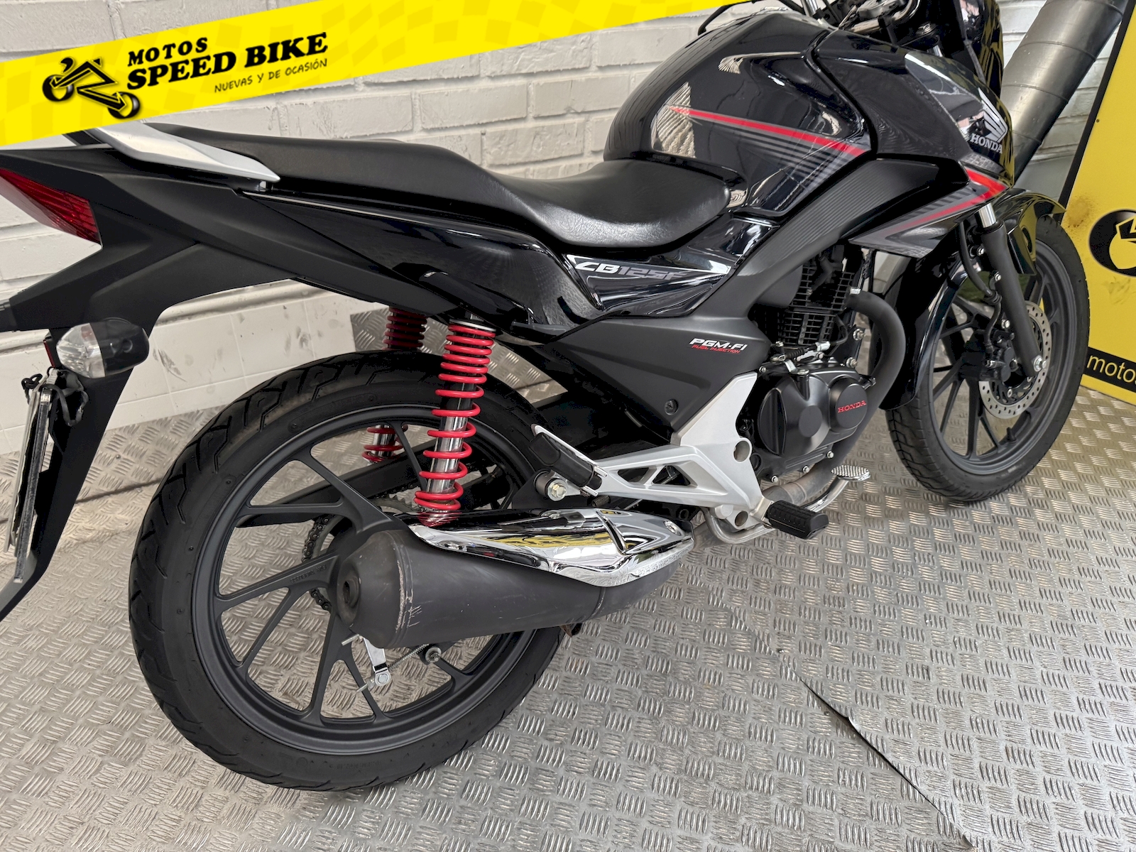 Honda CB 125 F de ocasión en Madrid - imagen 5
