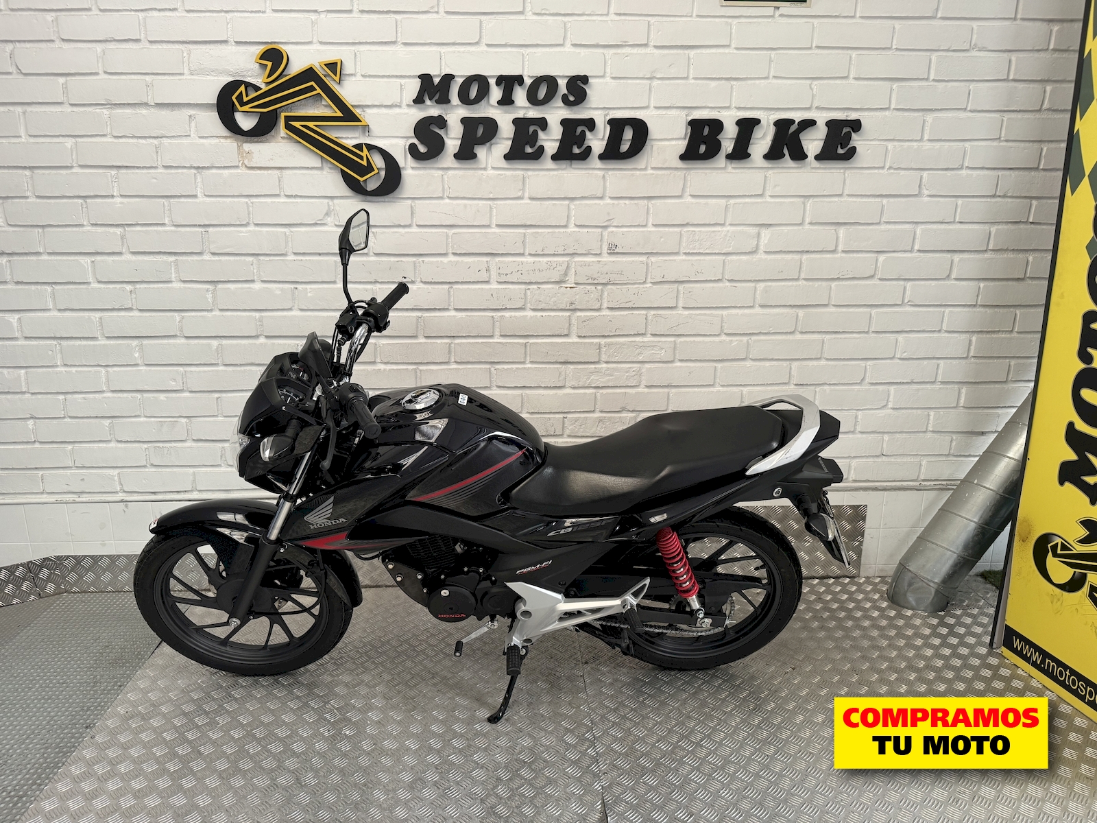 Honda CB 125 F de ocasión en Madrid - imagen 11