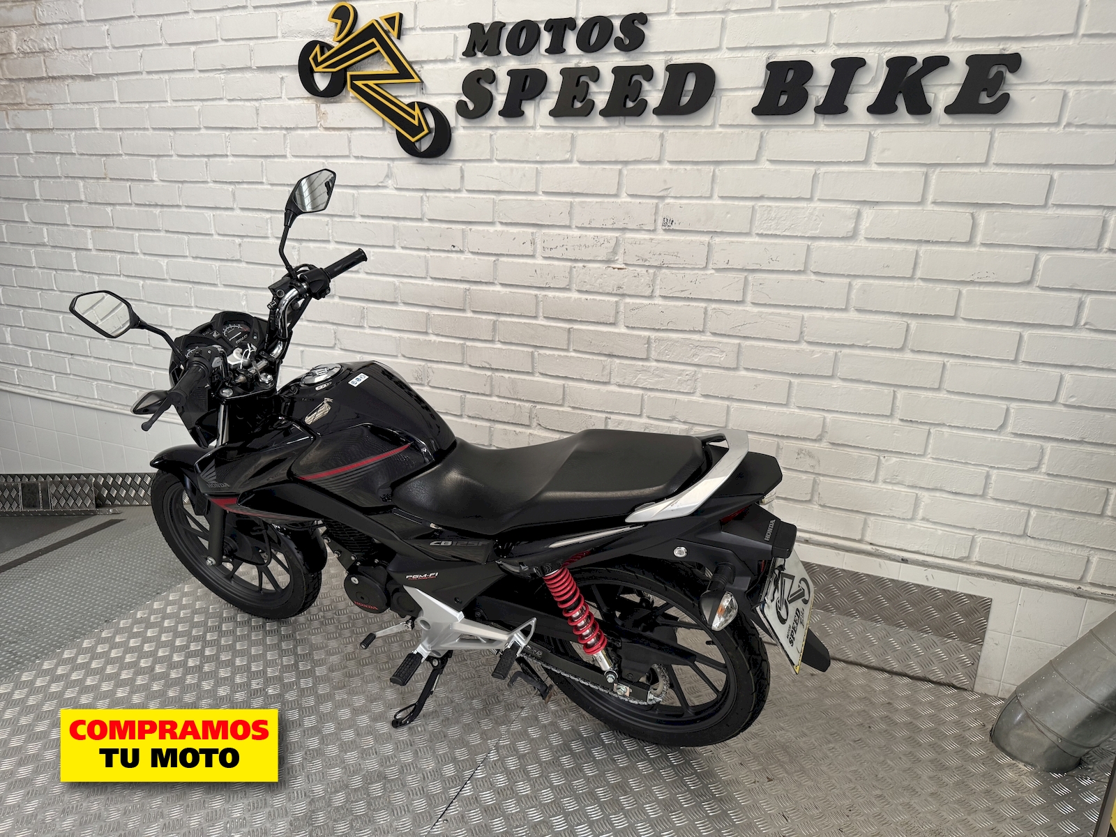 Honda CB 125 F de ocasión en Madrid - imagen 12