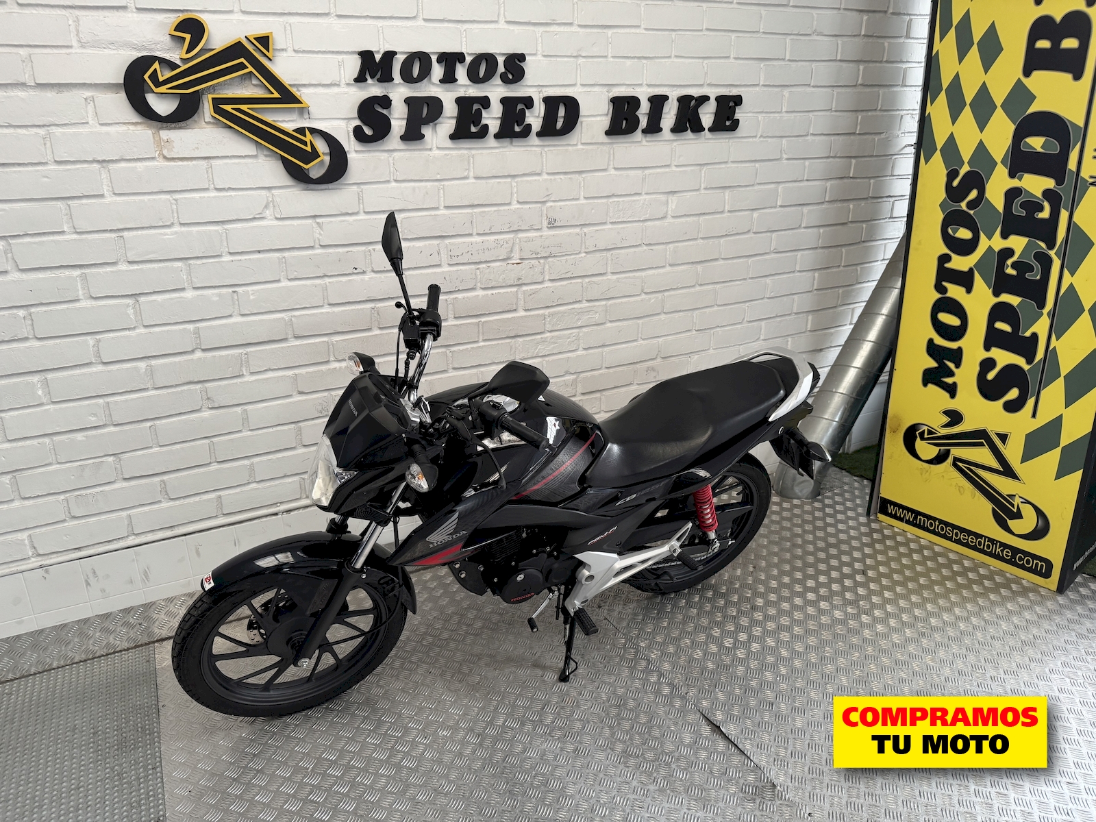 Honda CB 125 F de ocasión en Madrid - imagen 14