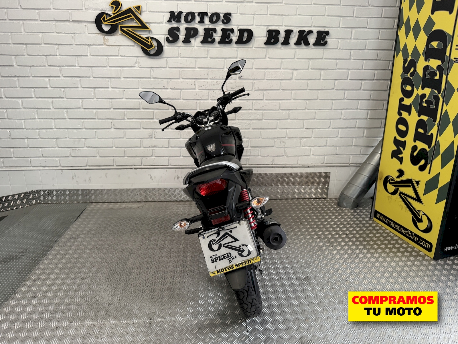 Honda CB 125 F de ocasión en Madrid - imagen 16