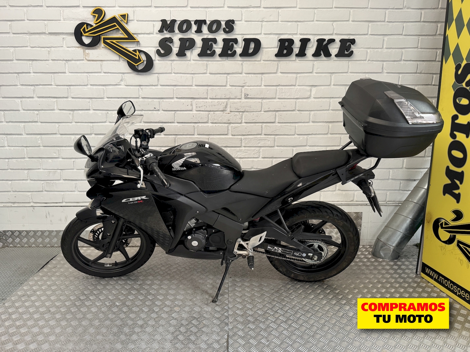 Honda CBR 125 R de ocasión en Madrid - imagen 11
