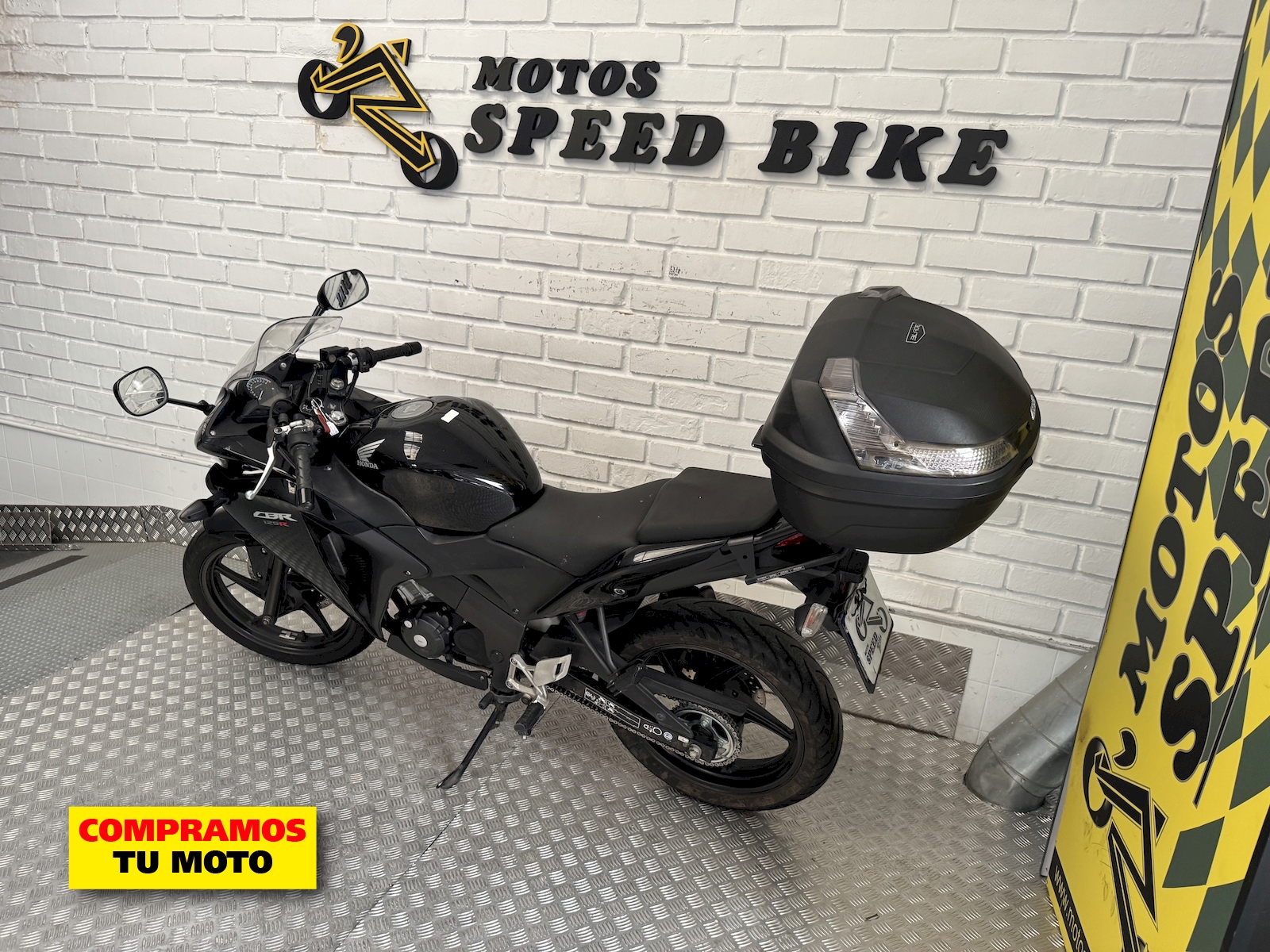 Honda CBR 125 R de ocasión en Madrid - imagen 12