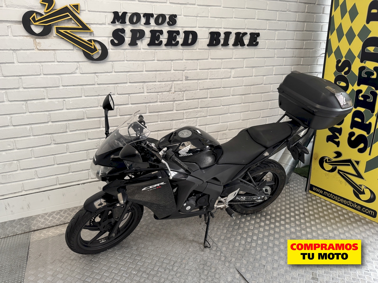 Honda CBR 125 R de ocasión en Madrid - imagen 15