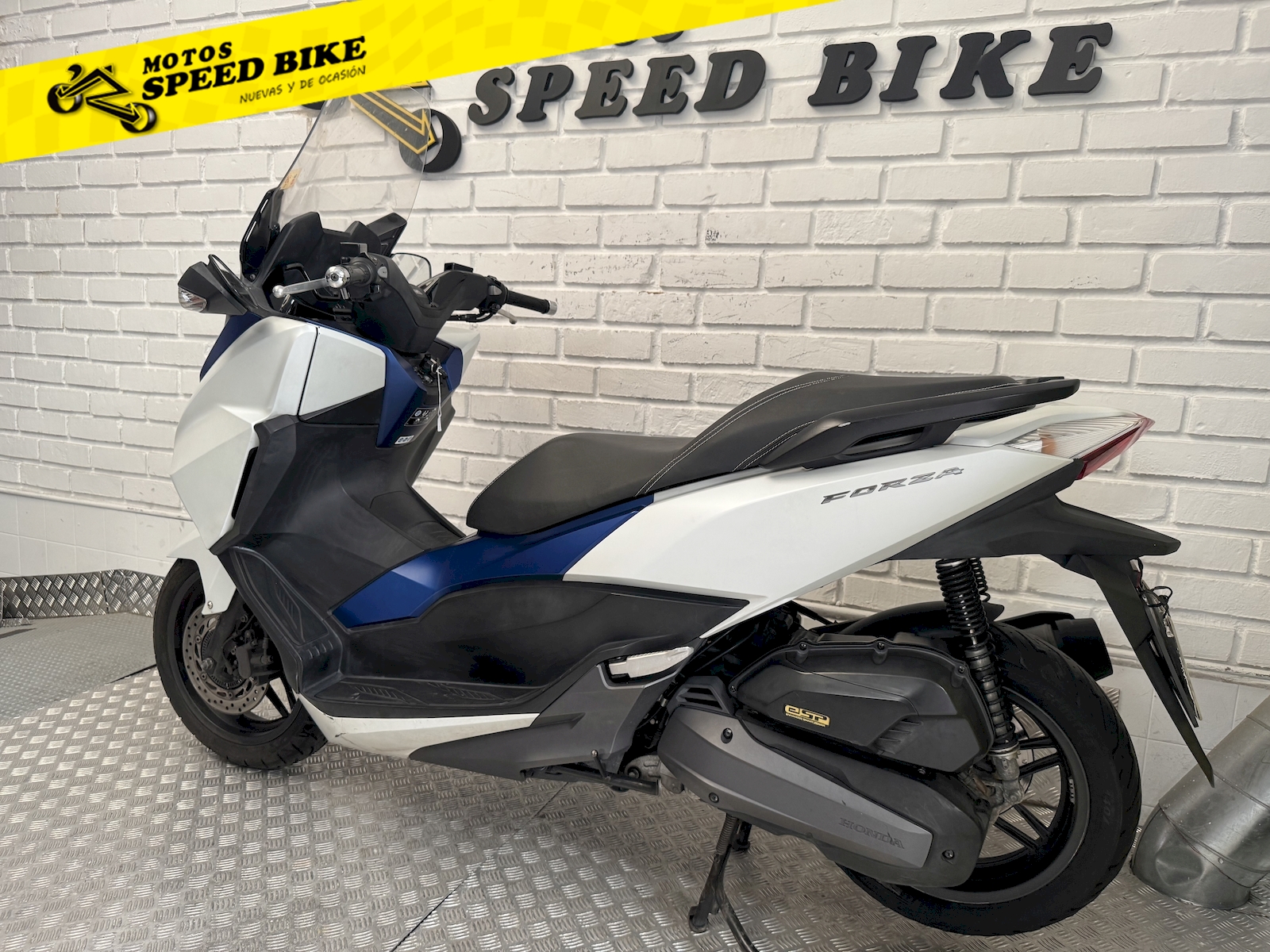 Honda Forza 125 de ocasión en Madrid - imagen 12