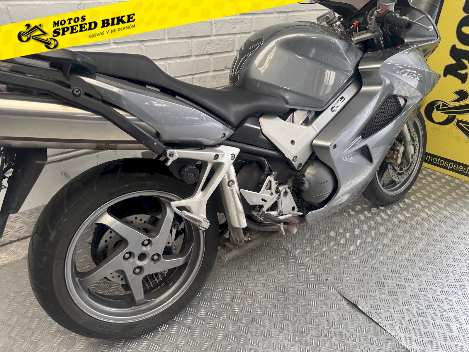 Honda VFR 800 Fi ABS de ocasión en Madrid - imagen 5