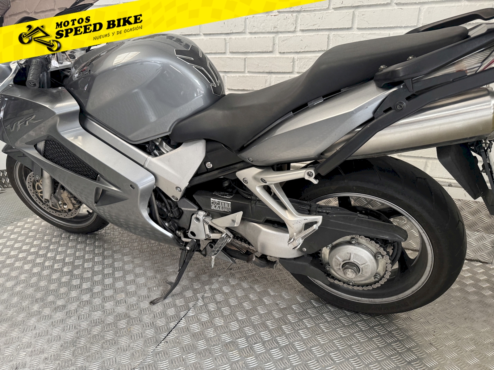 Honda VFR 800 Fi ABS de ocasión en Madrid - imagen 13