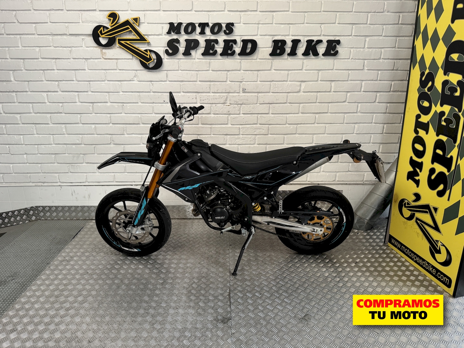 Rieju MRT 50 SM PRO de ocasión en Madrid - imagen 9