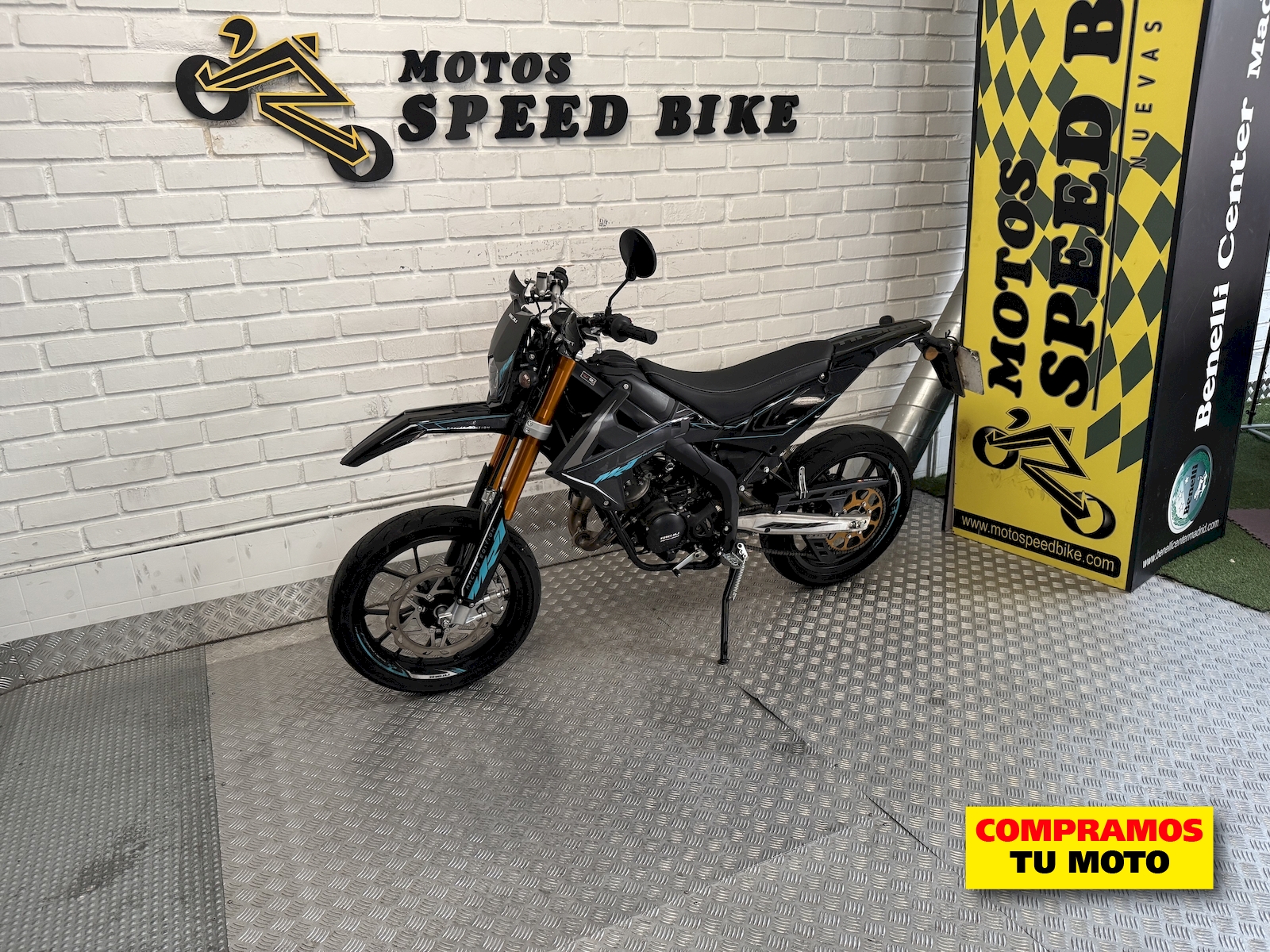 Rieju MRT 50 SM PRO de ocasión en Madrid - imagen 12