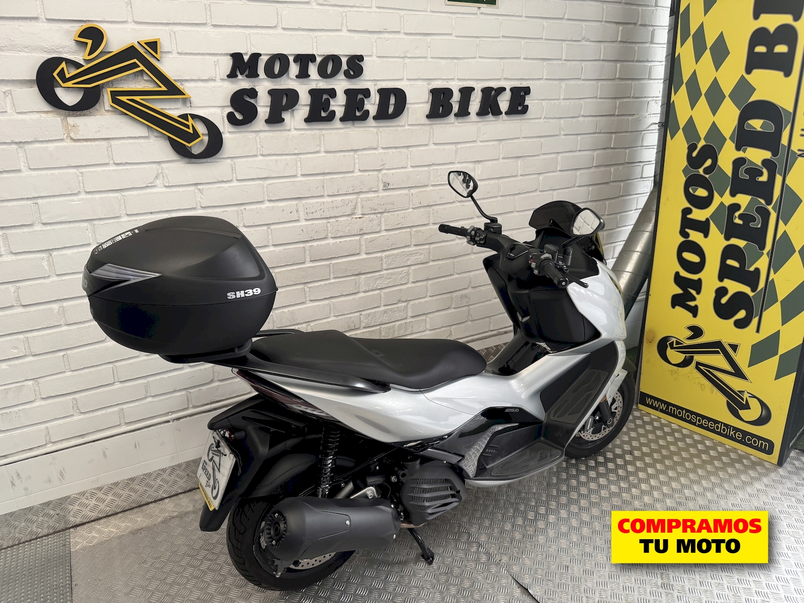 Zontes 125 D de ocasión en Madrid - imagen 4