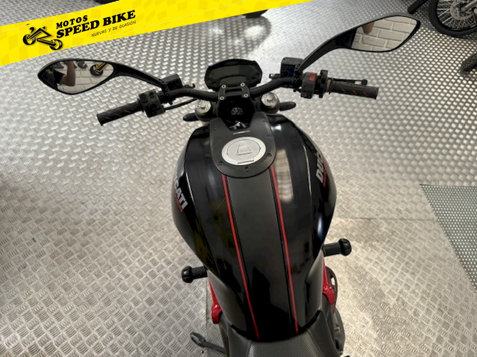 Ducati Monster 796 de ocasión en Madrid - imagen 8