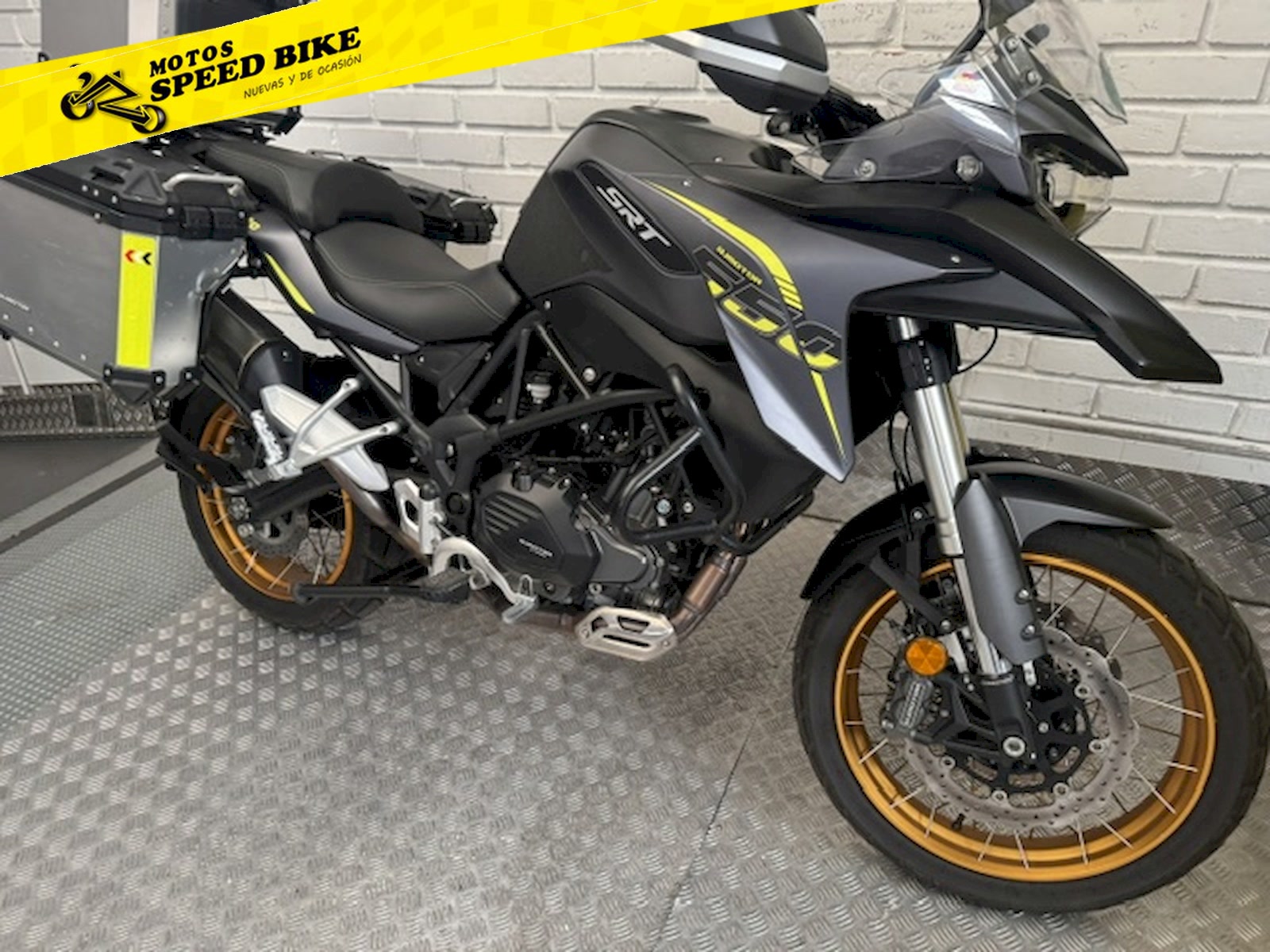 QJ Motor SRT 550 X de ocasión en Madrid - imagen 3