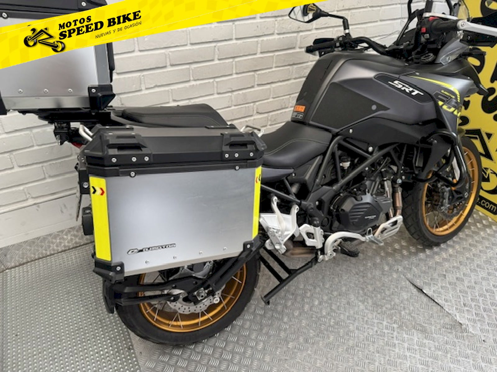 QJ Motor SRT 550 X de ocasión en Madrid - imagen 5