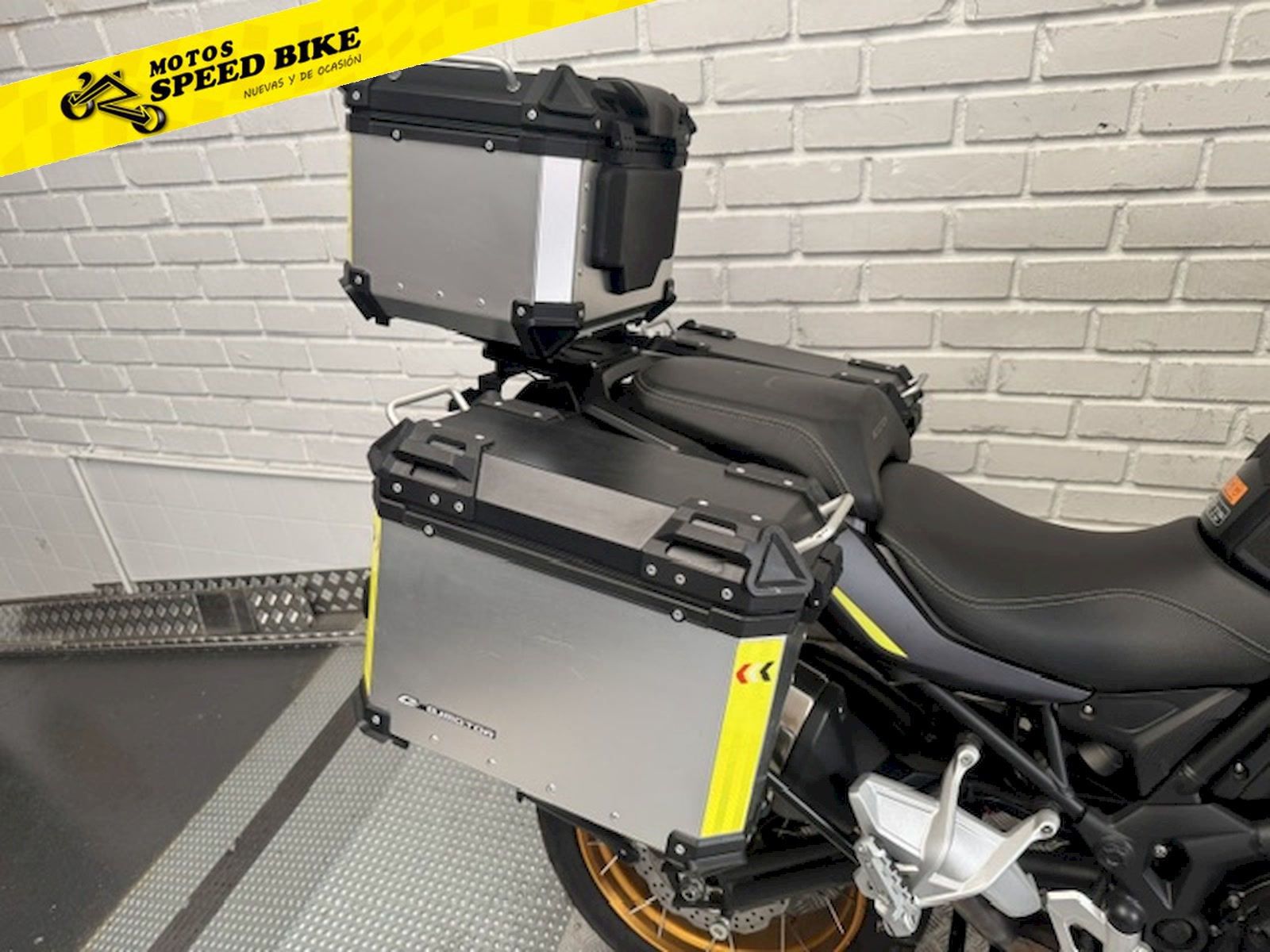 QJ Motor SRT 550 X de ocasión en Madrid - imagen 6