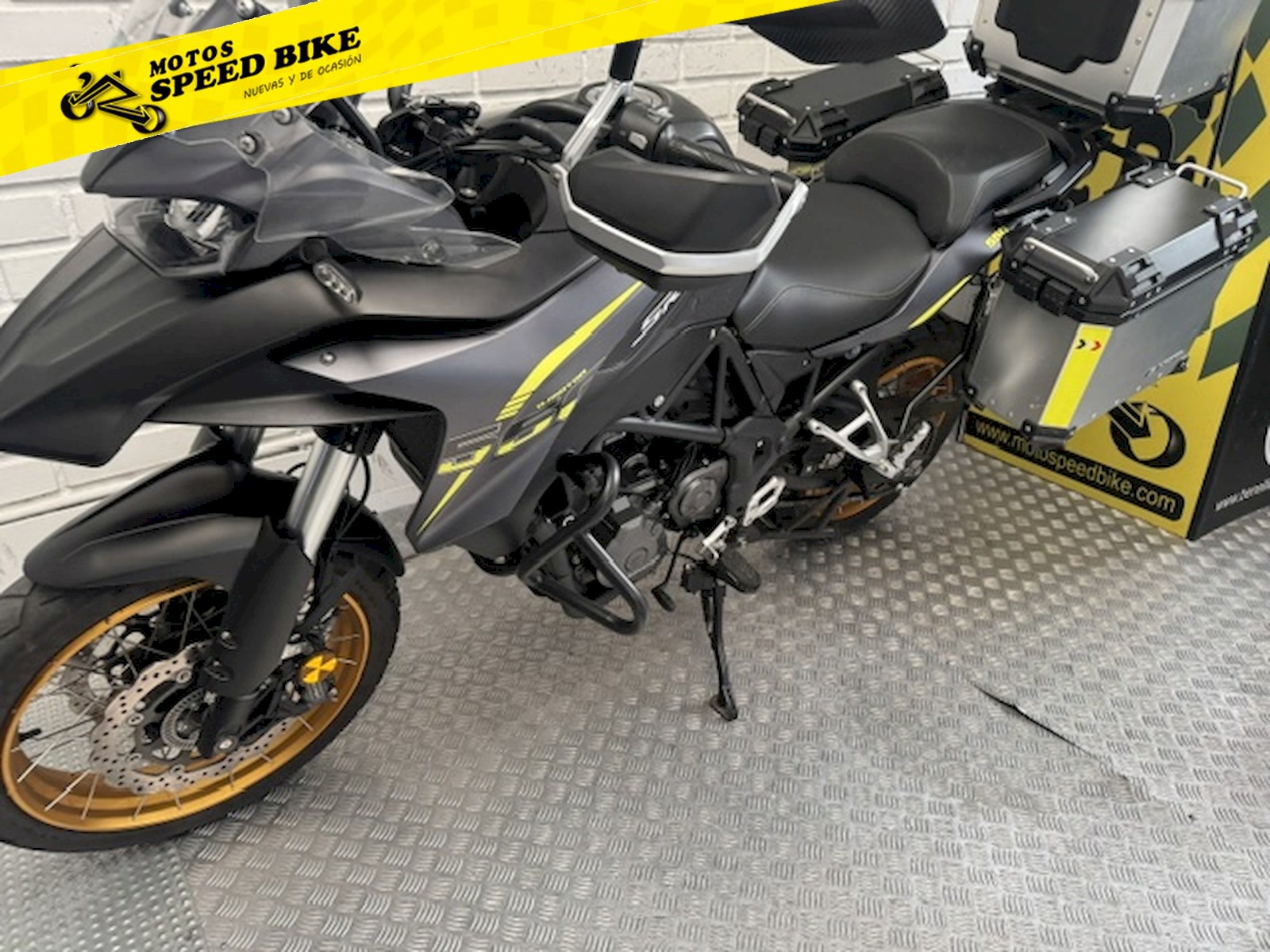 QJ Motor SRT 550 X de ocasión en Madrid - imagen 16