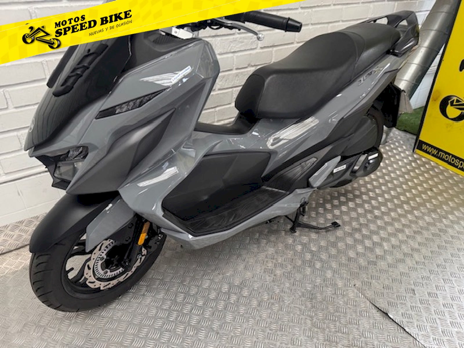 Sym Jet X 125 de ocasión en Madrid - imagen 15