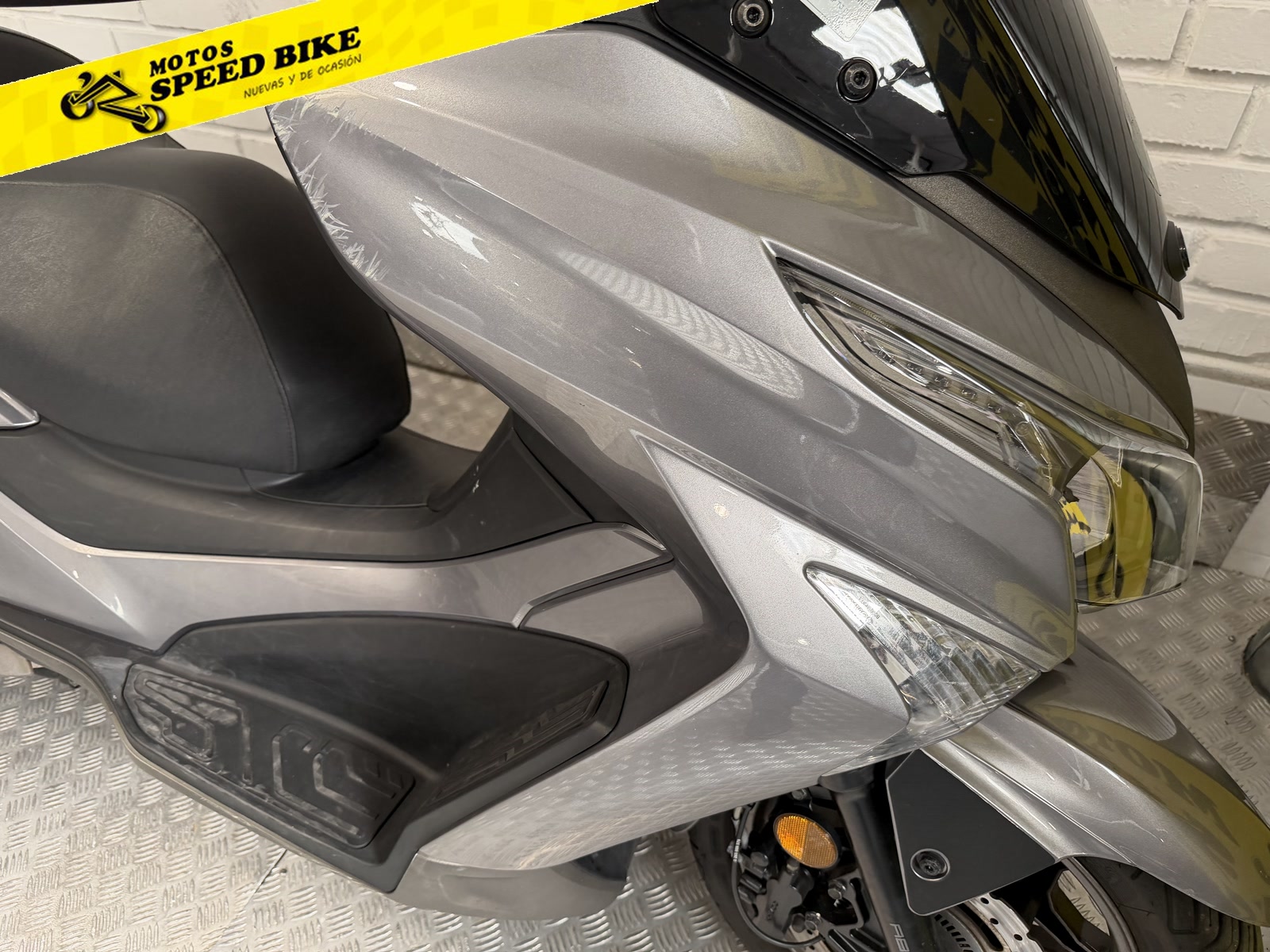 Kymco Grand Dink 300 - miniatura 12