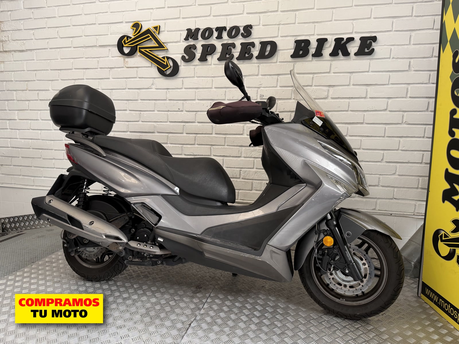 Kymco Grand Dink 300 - miniatura 2
