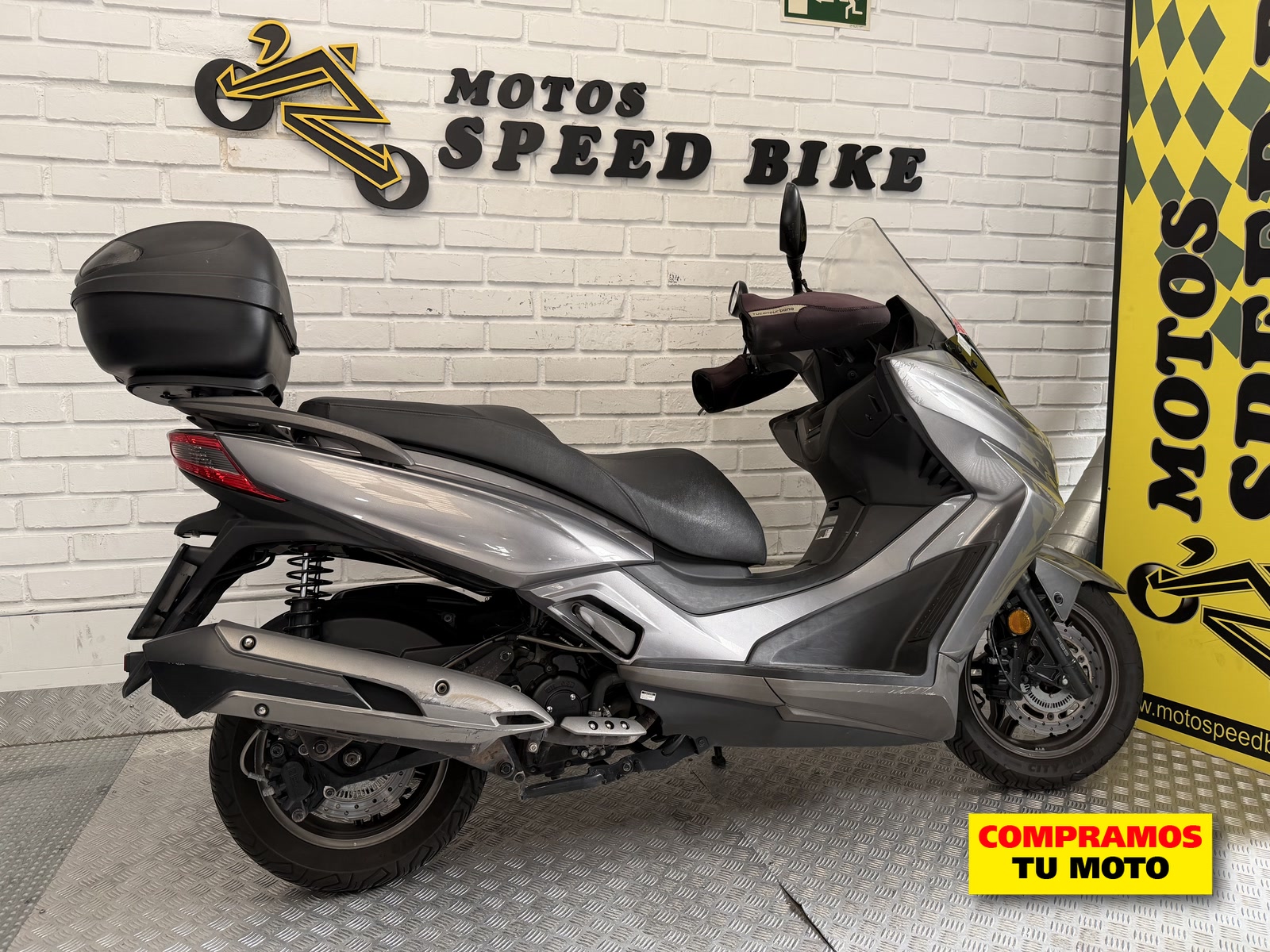 Kymco Grand Dink 300 - miniatura 3