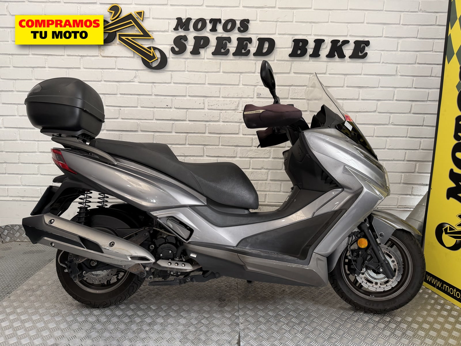 Kymco Grand Dink 300