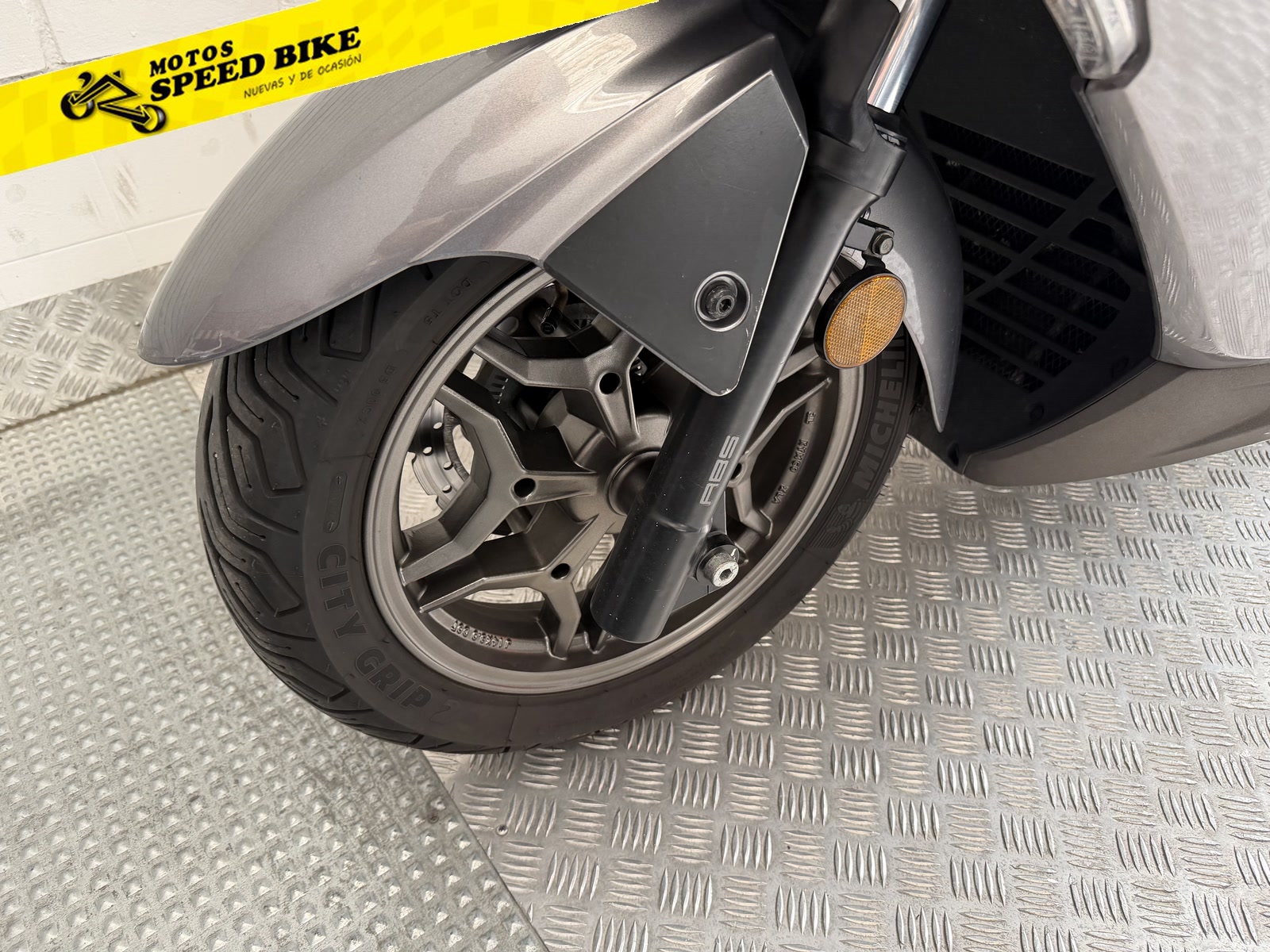 Kymco Grand Dink 300 - miniatura 10