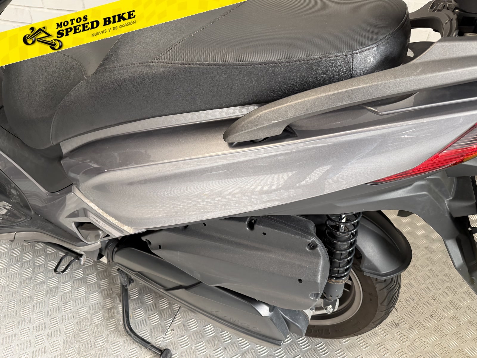 Kymco Grand Dink 300 de ocasión en Madrid - imagen 17