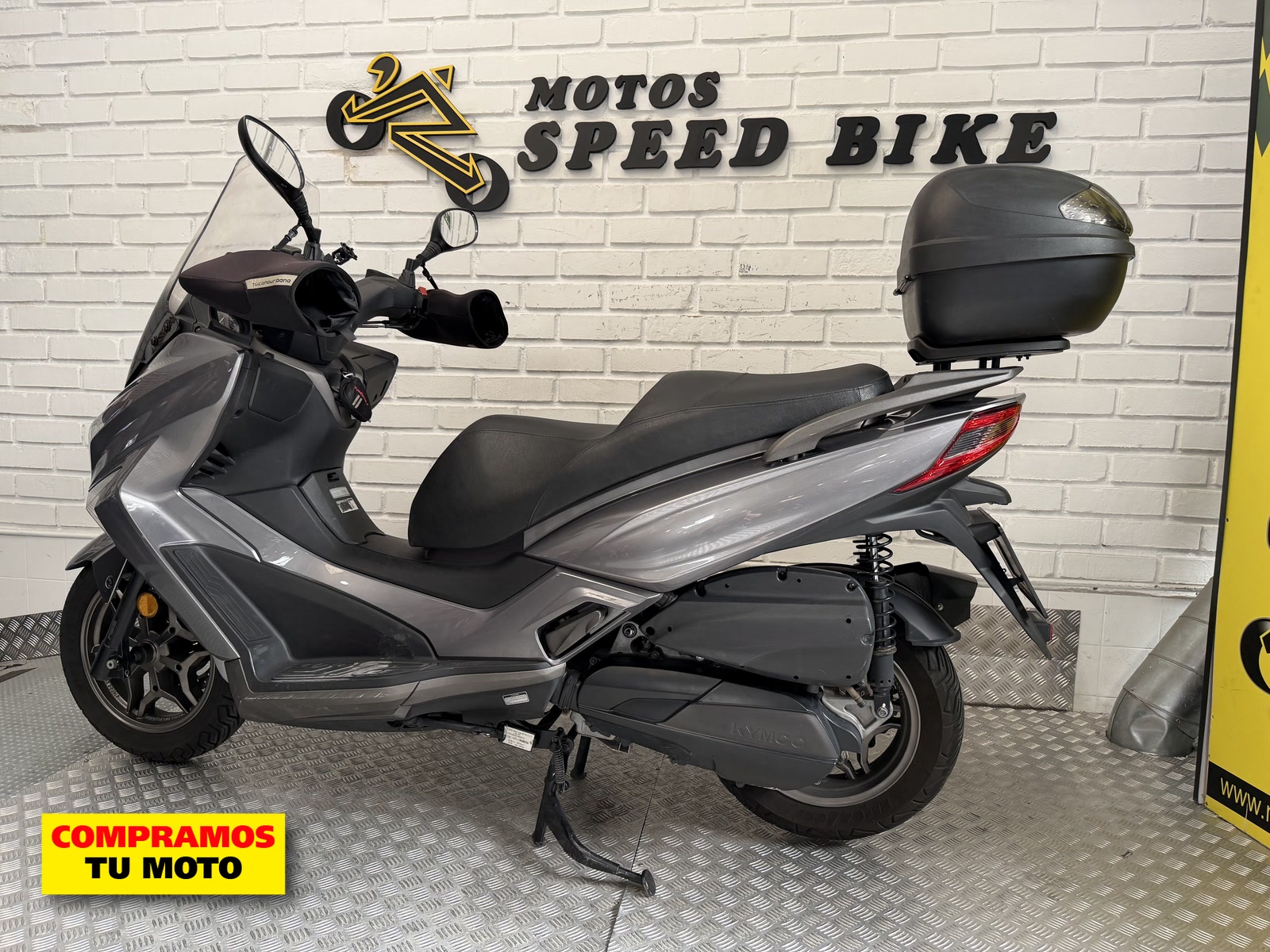 Kymco Grand Dink 300 - miniatura 6