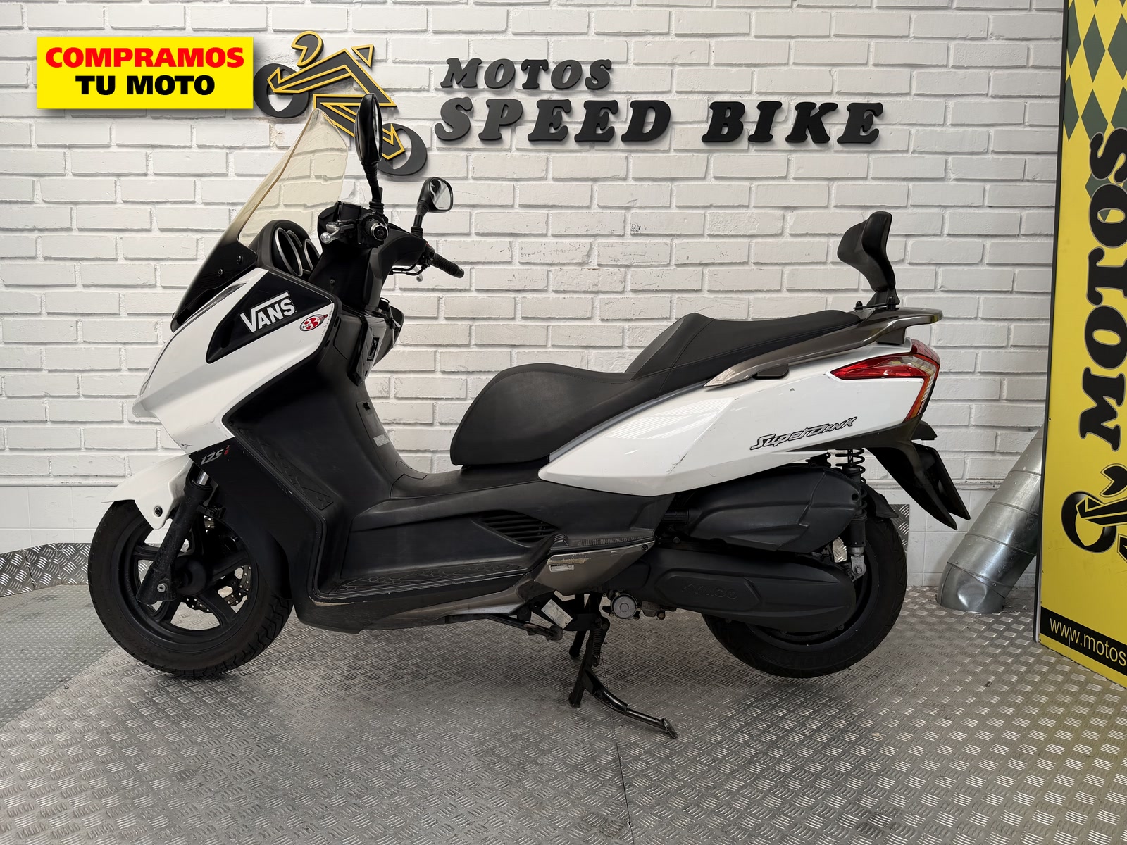 Kymco Super dink 125i de ocasión en Madrid - imagen 2