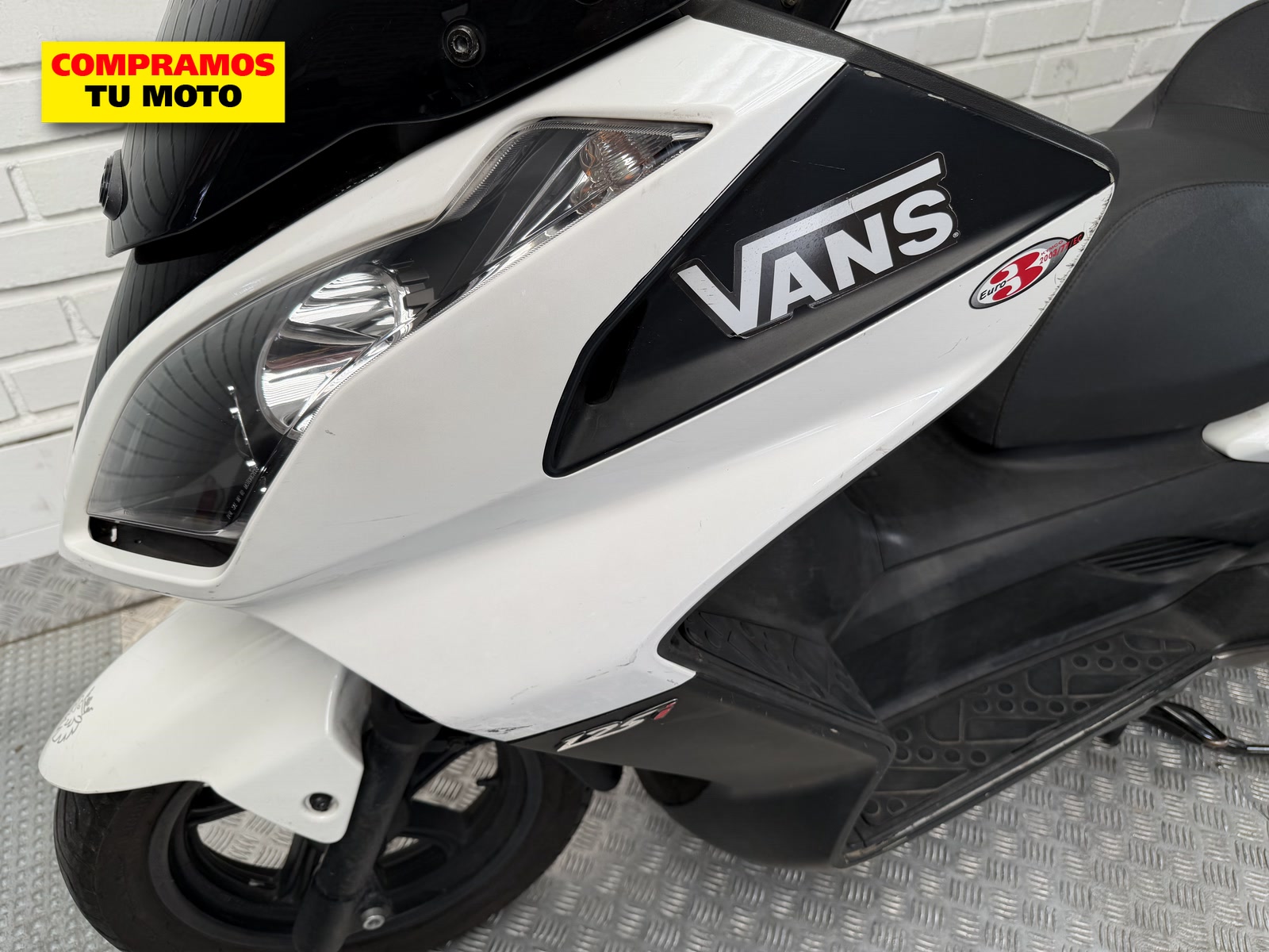 Kymco Super dink 125i de ocasión en Madrid - imagen 4