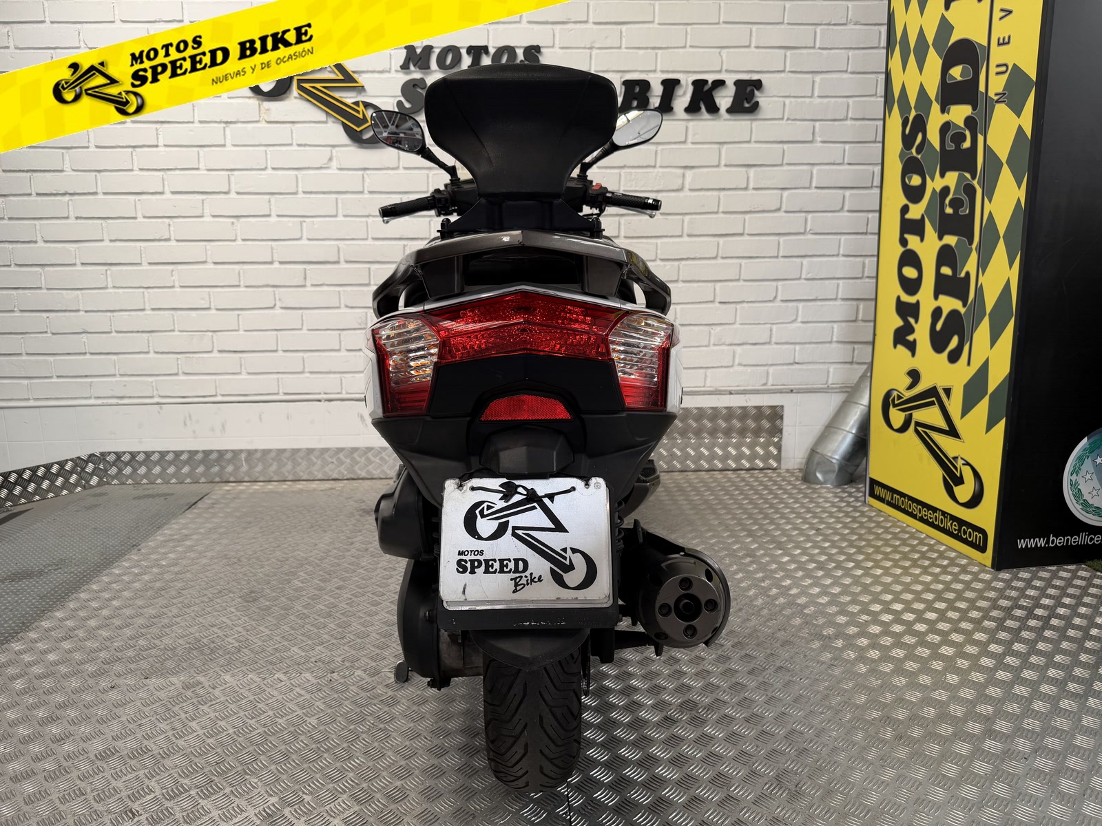 Kymco Super dink 125i de ocasión en Madrid - imagen 6