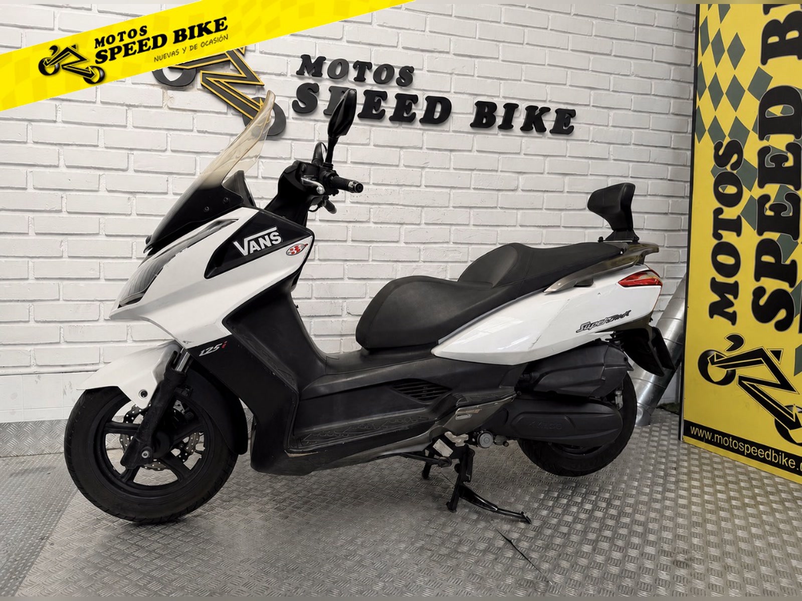 Kymco Super dink 125i de ocasión en Madrid - imagen 7