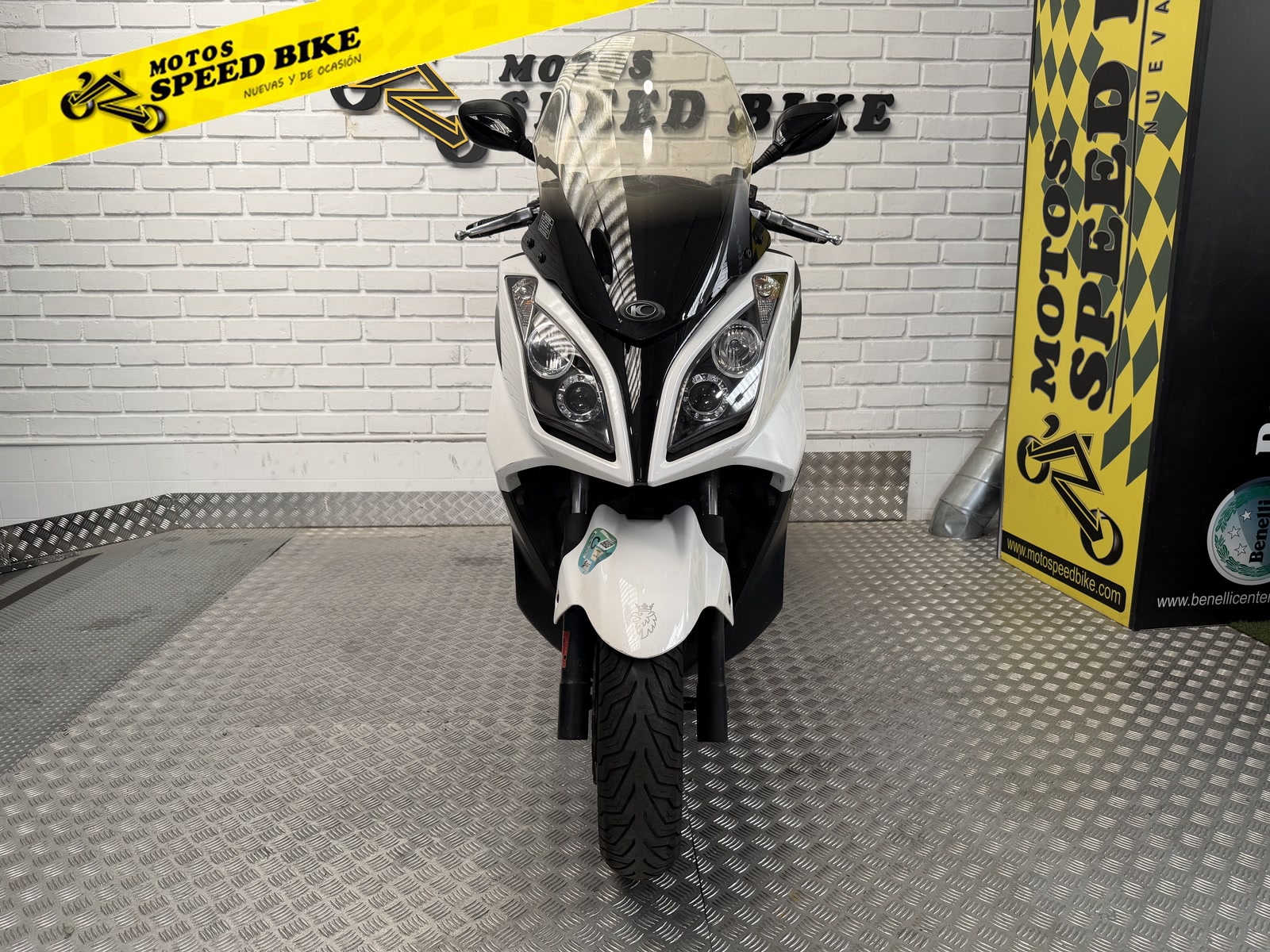 Kymco Super dink 125i de ocasión en Madrid - imagen 8