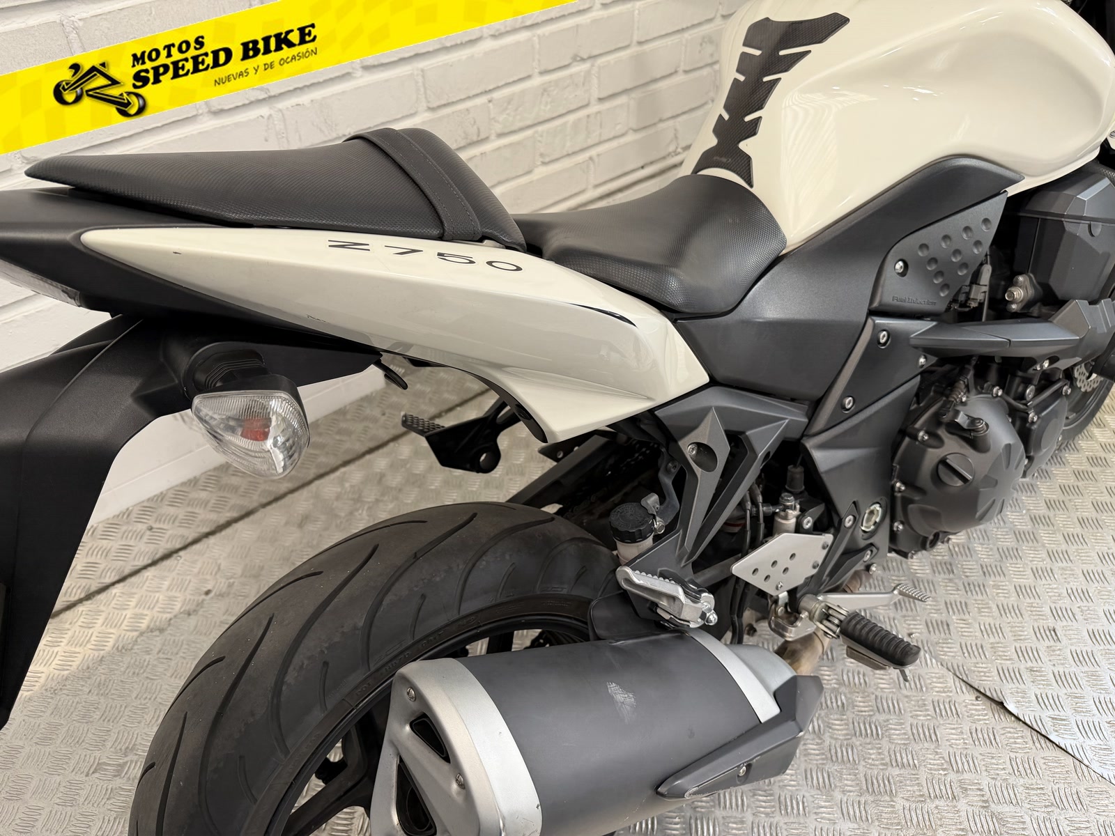 Kawasaki Z 750 ABS - miniatura 10