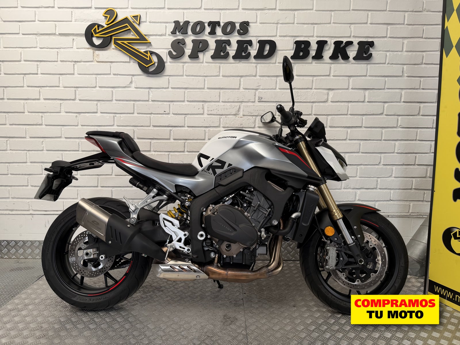 QJ Motor SRK 800 R
