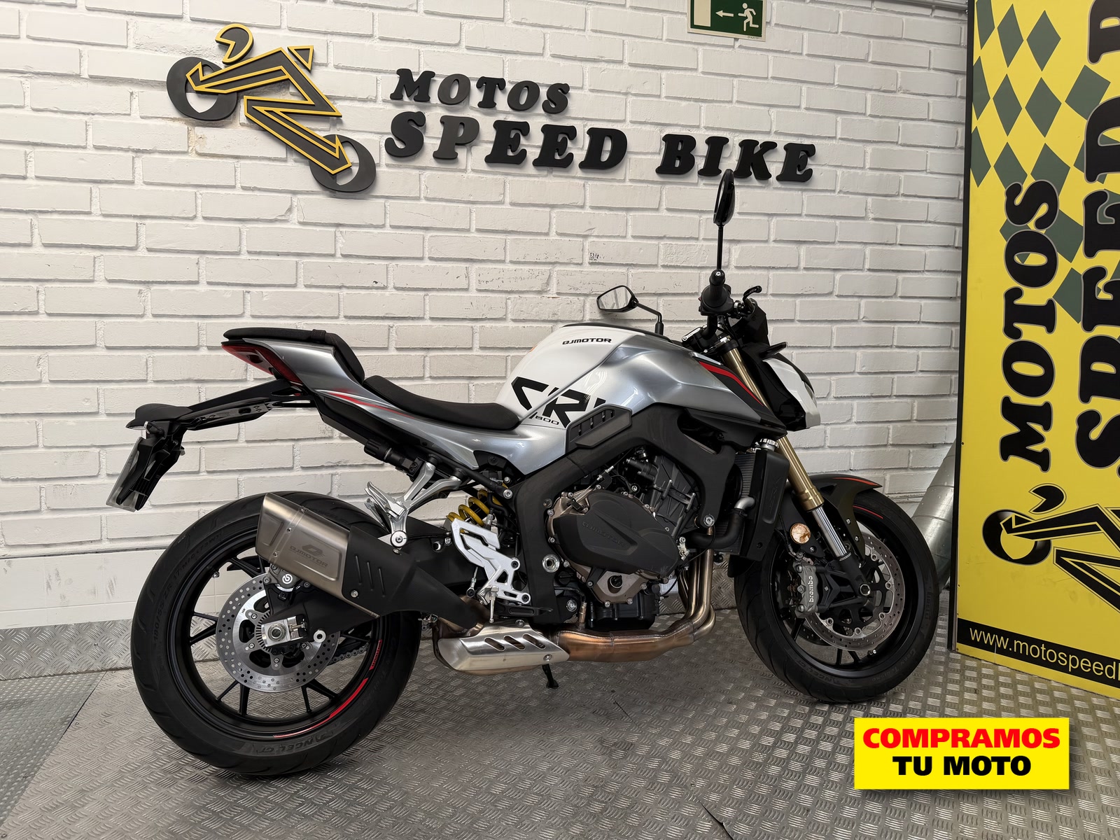 QJ Motor SRK 800 R de ocasión en Madrid - imagen 2