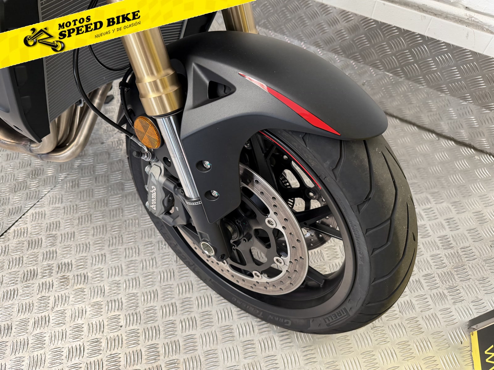 QJ Motor SRK 800 R de ocasión en Madrid - imagen 10