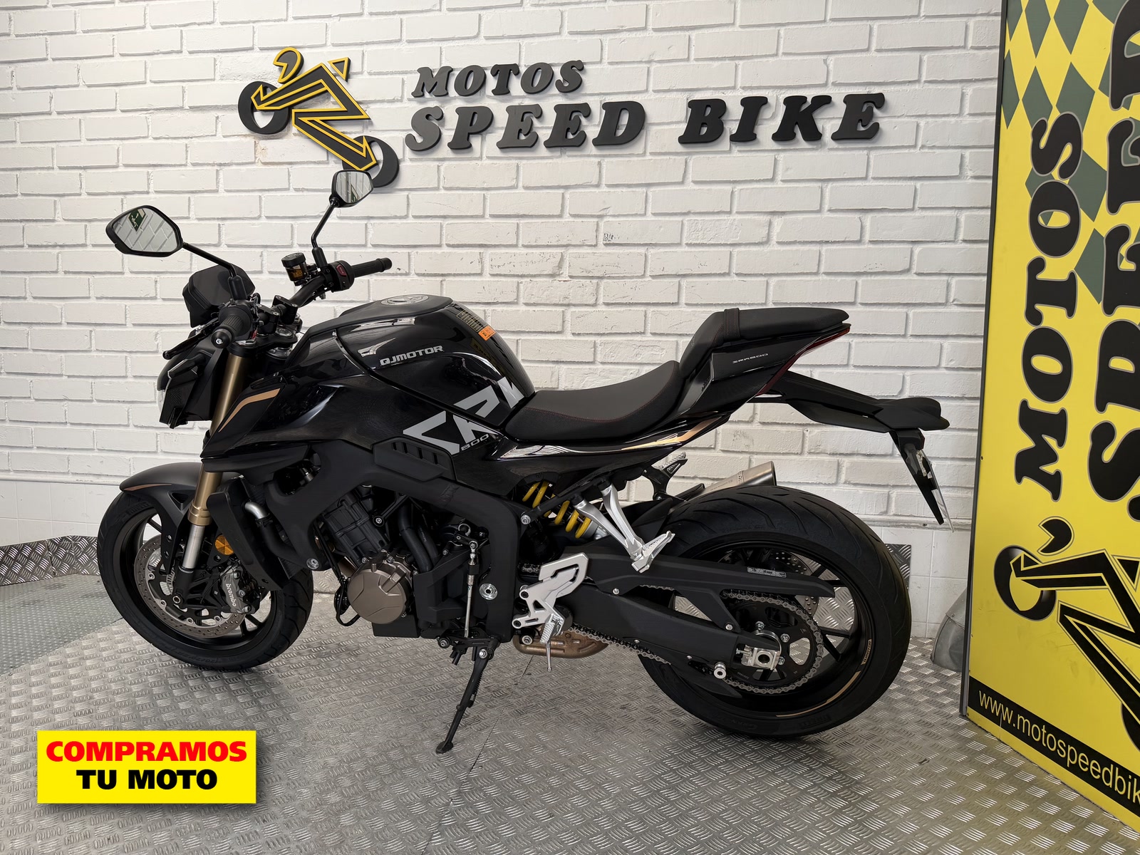 QJ Motor SRK 800 R - miniatura 8