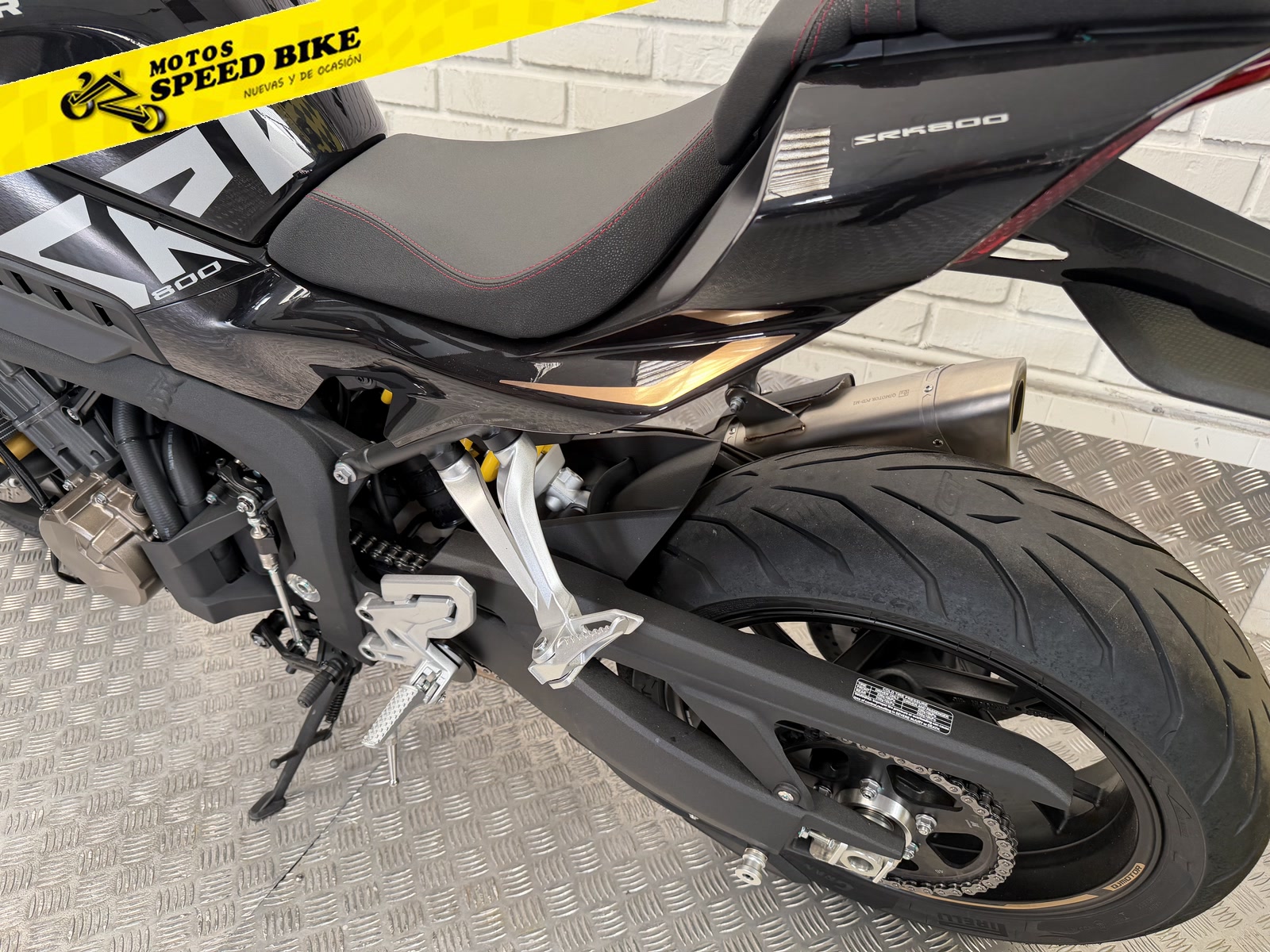 QJ Motor SRK 800 R de ocasión en Madrid - imagen 18